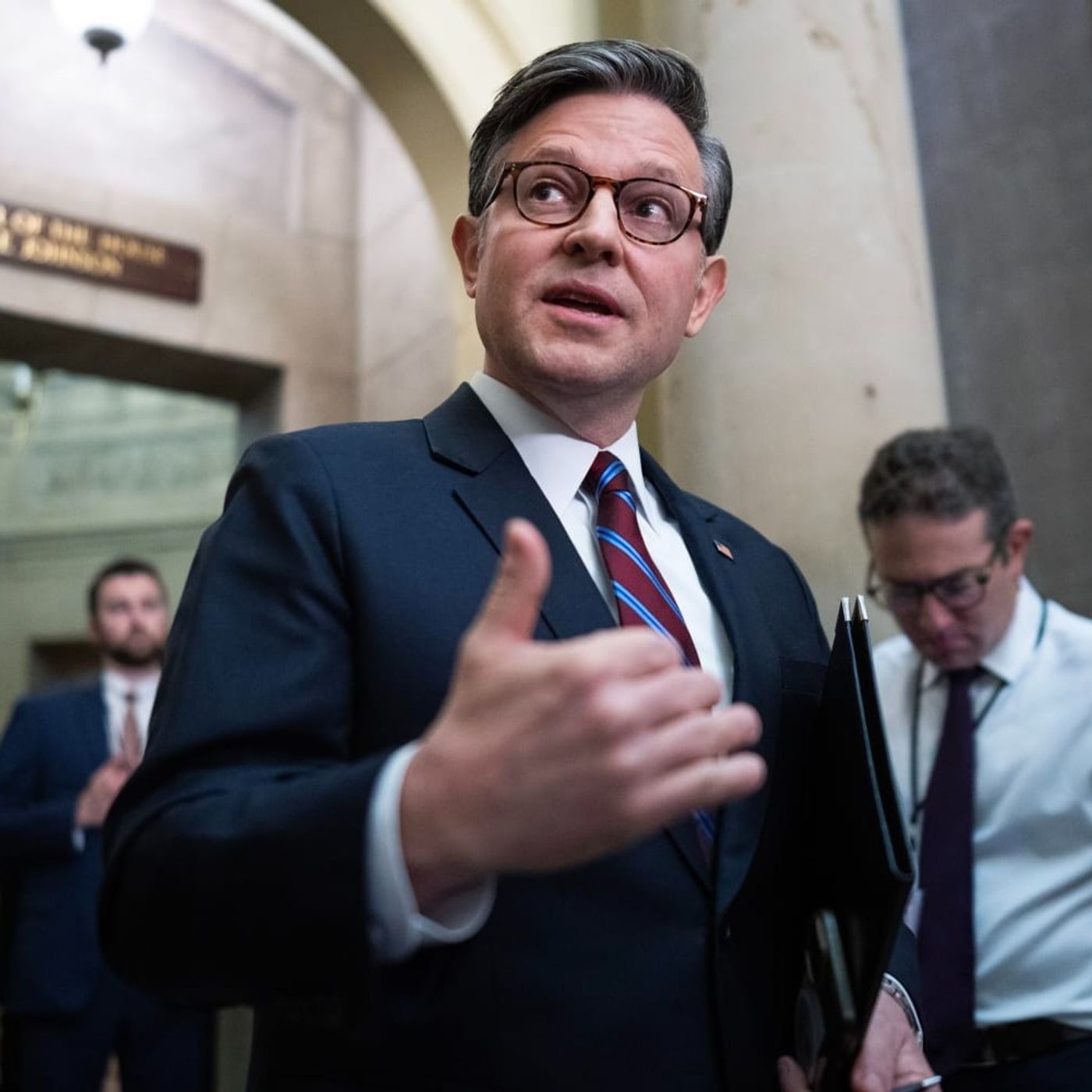 Why the House Packed Up After a 3-Day Workweek; Canada Cozies Up to Europe