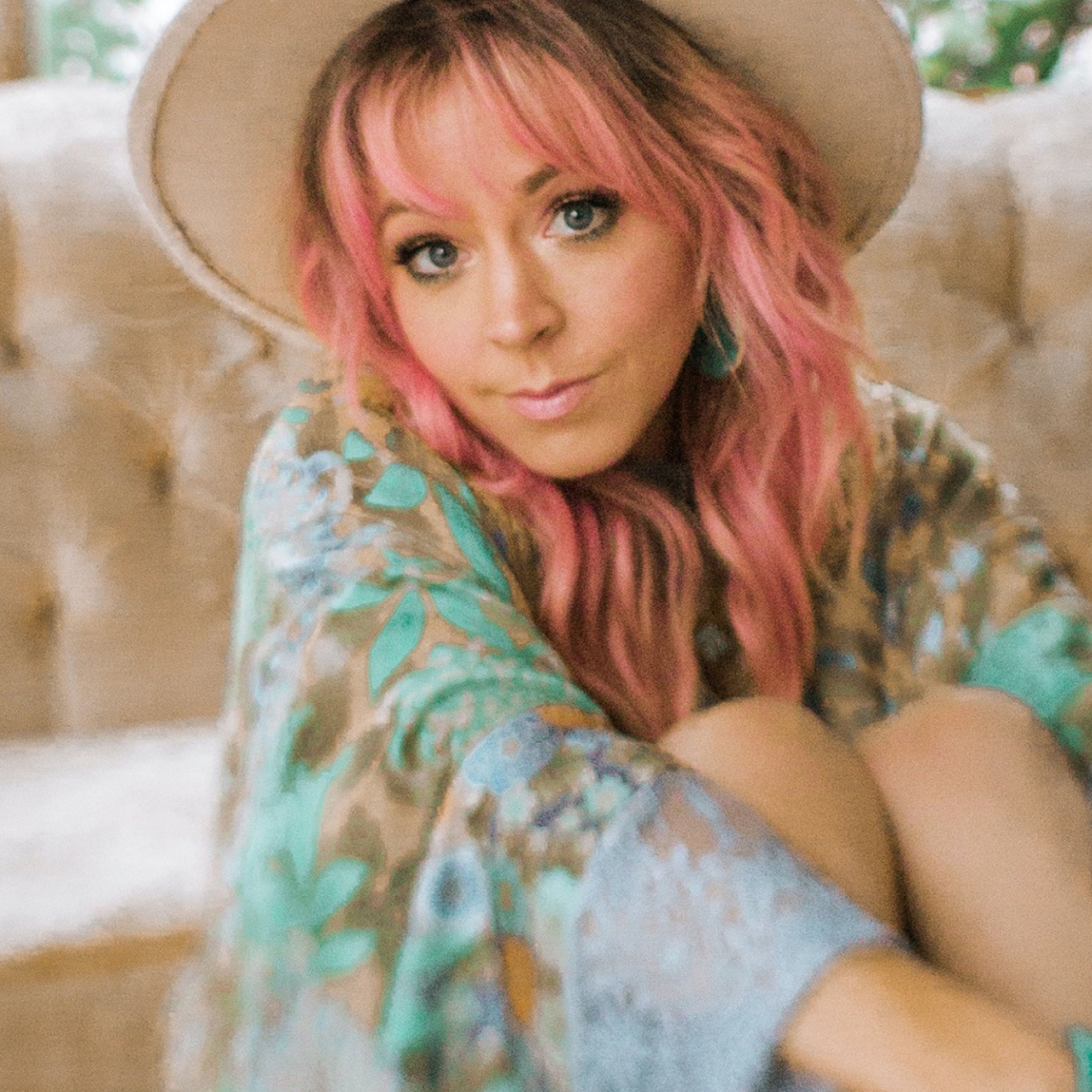 Lindsey Stirling - Platinum-selling electronic artist, violinist, and multi-talented entertainer episode artwork