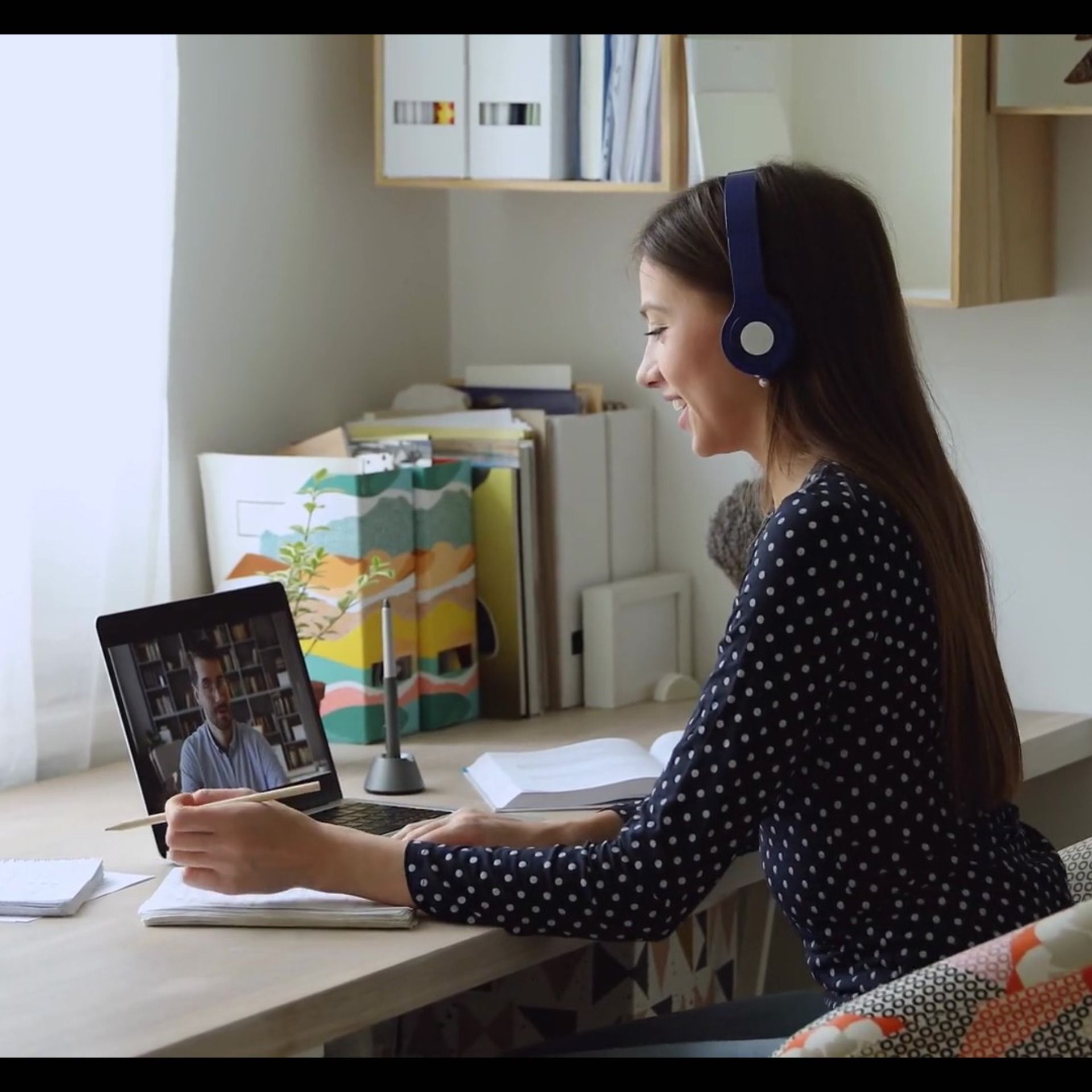 Show 2021-12 Segment 4 What The Heck Is "Hybrid Homeschooling" And Should It Be The Future Of Education?