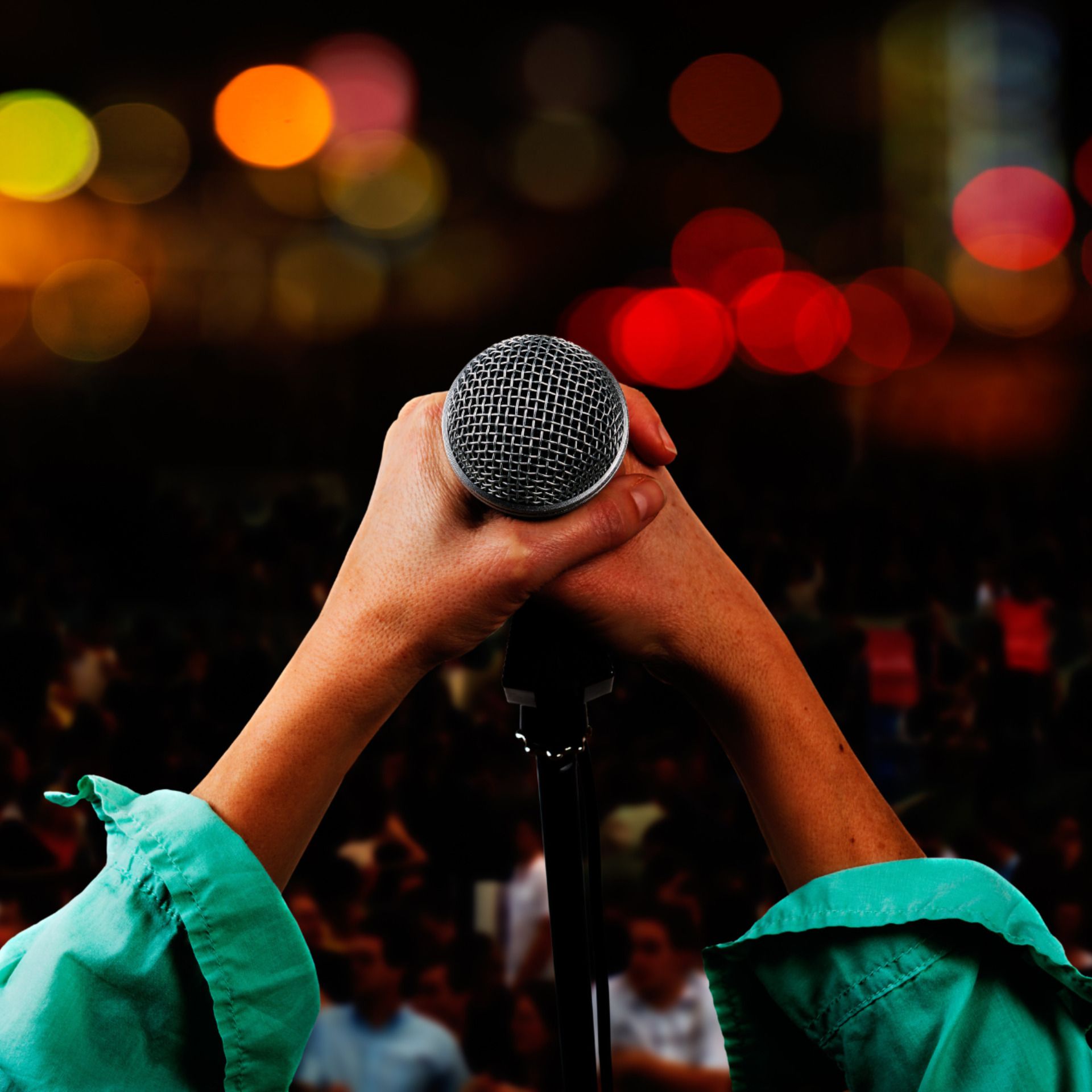 The Voice in Strength and Vulnerability with Laura Stavinoha