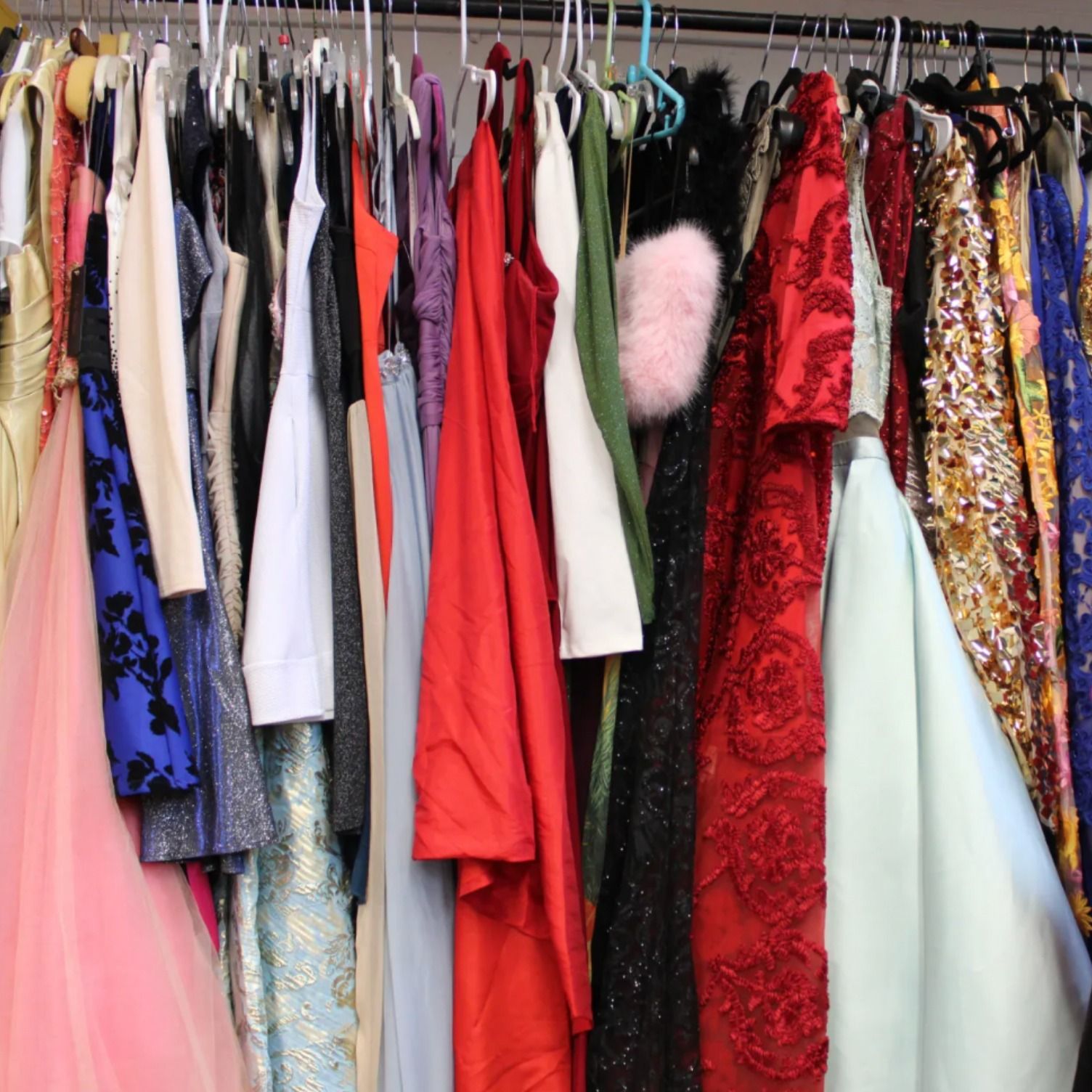Chloe’s Closet Is Making Prom Dreams Come True For Bronzeville Students episode artwork