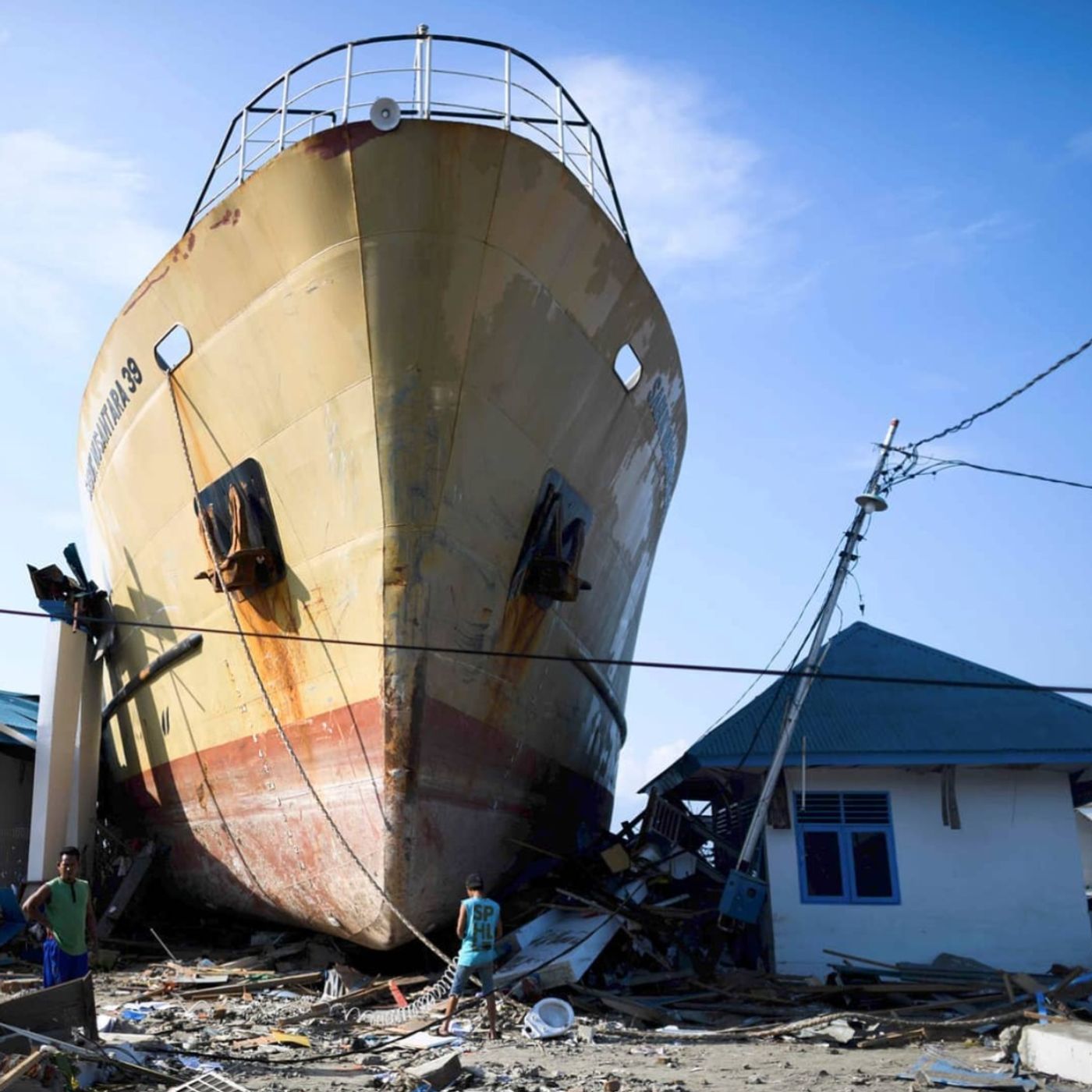 EP#1 COMING TO AMERICA