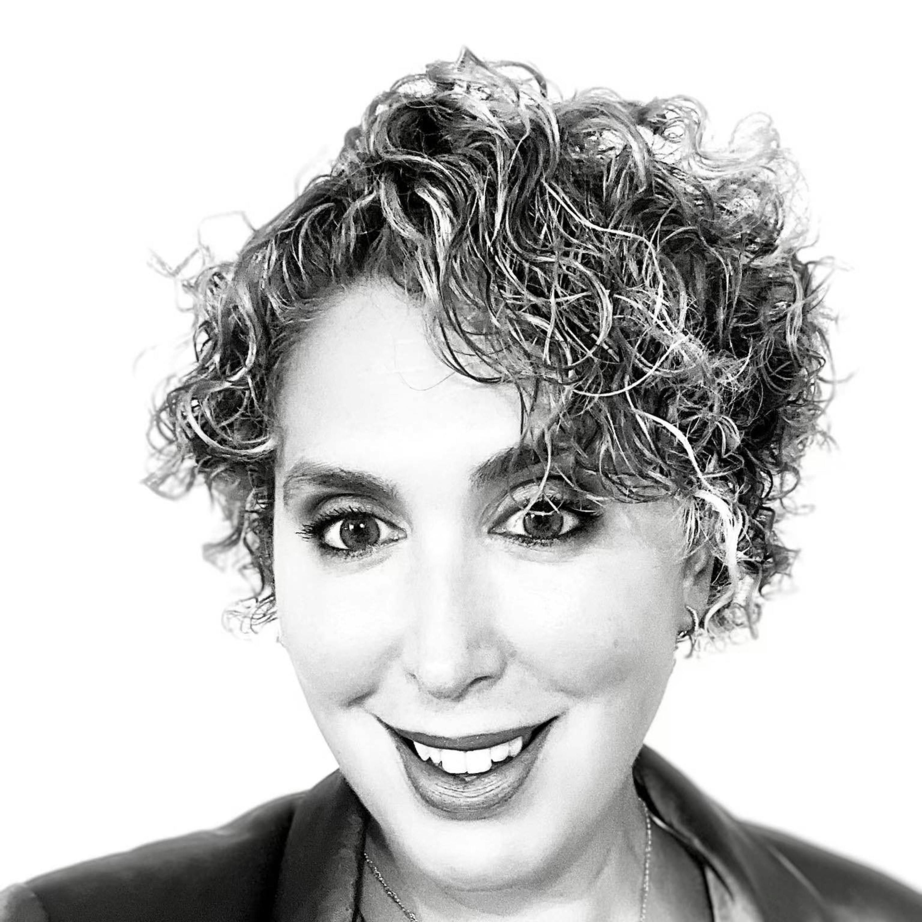 (Bonus Episode)Abstract Essay, now in its fifth season, features Ashley Bundis—CMO, Founder, and Co-Managing Partner of AIM HIGH Studios—sharing insights from Glitter Sparkle as my guest. episode artwork