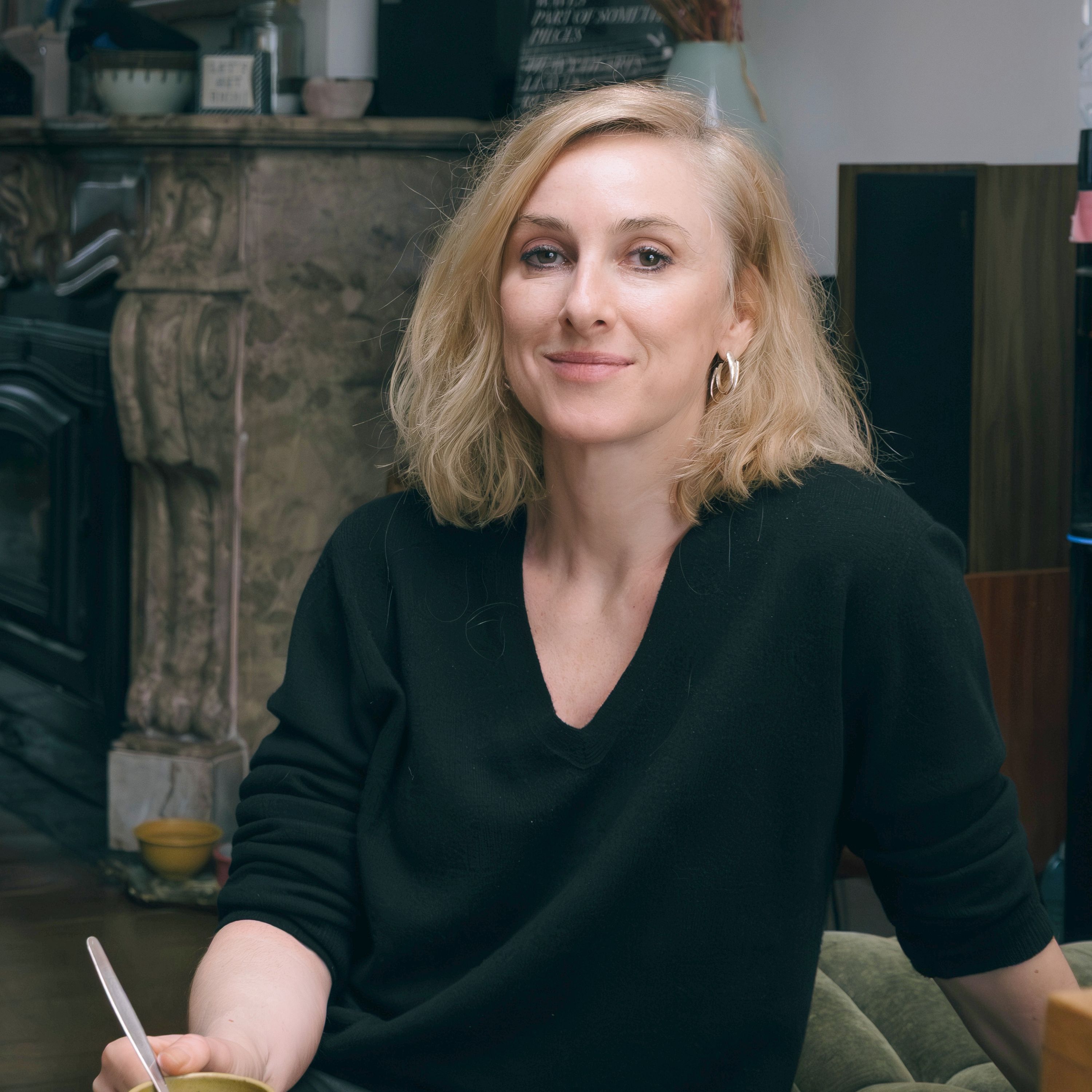 Ruth Becquart over verbinding, vrouw-zijn en trouw blijven aan jezelf. “Goede verhalen zijn noodzakelijk om een maatschappij gezond te houden” episode artwork