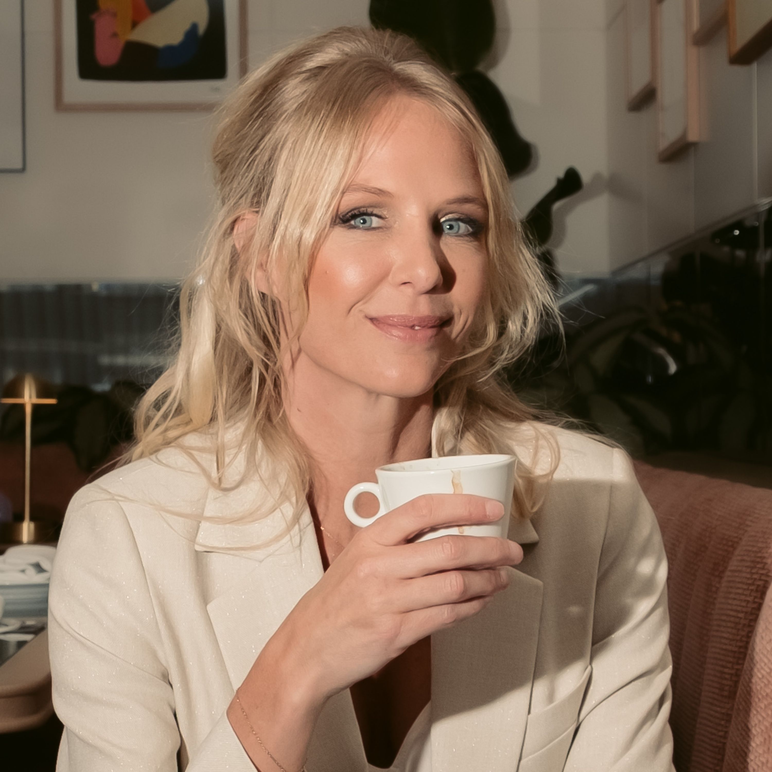 Annelien Coorevits is terug op Temptation Island: “Als er zo’n gebroken partner voor me zit, raakt me dat nog altijd keihard.” episode artwork