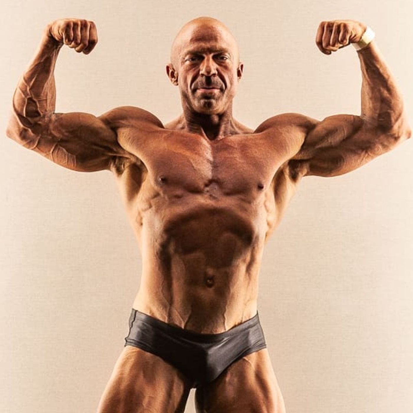 Tokyo Living Podcast Episode 49 - "Life Gainz" with bodybuilder Craig Humble episode artwork