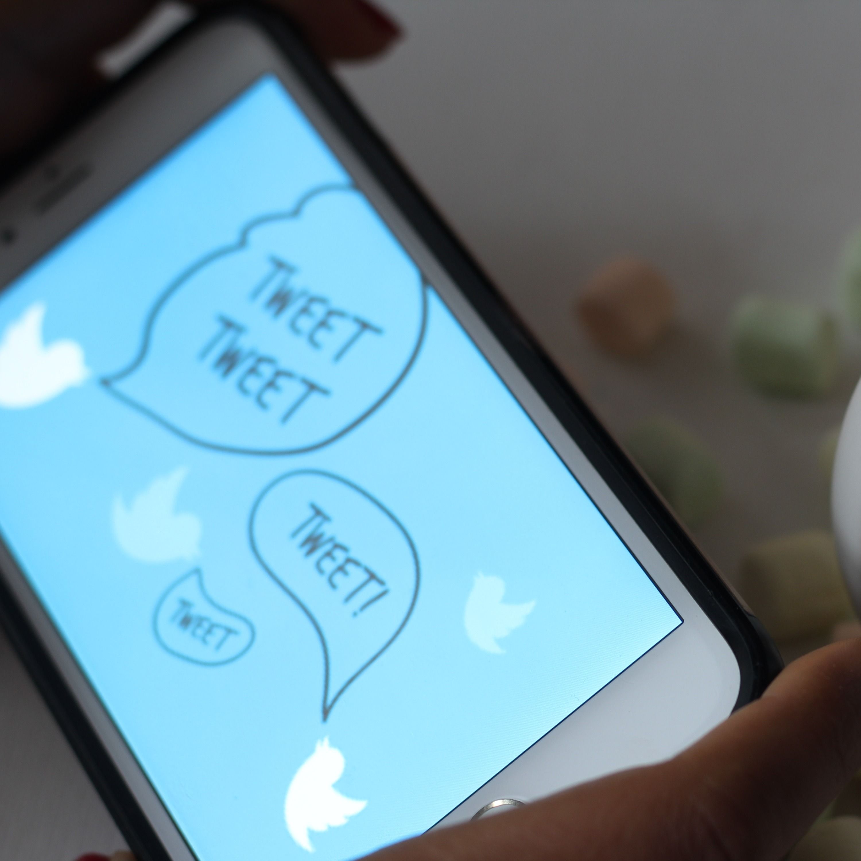 S02E17 – Yes, it is ok to Tweet your Success in the classroom – An interview with Eric Sheninger