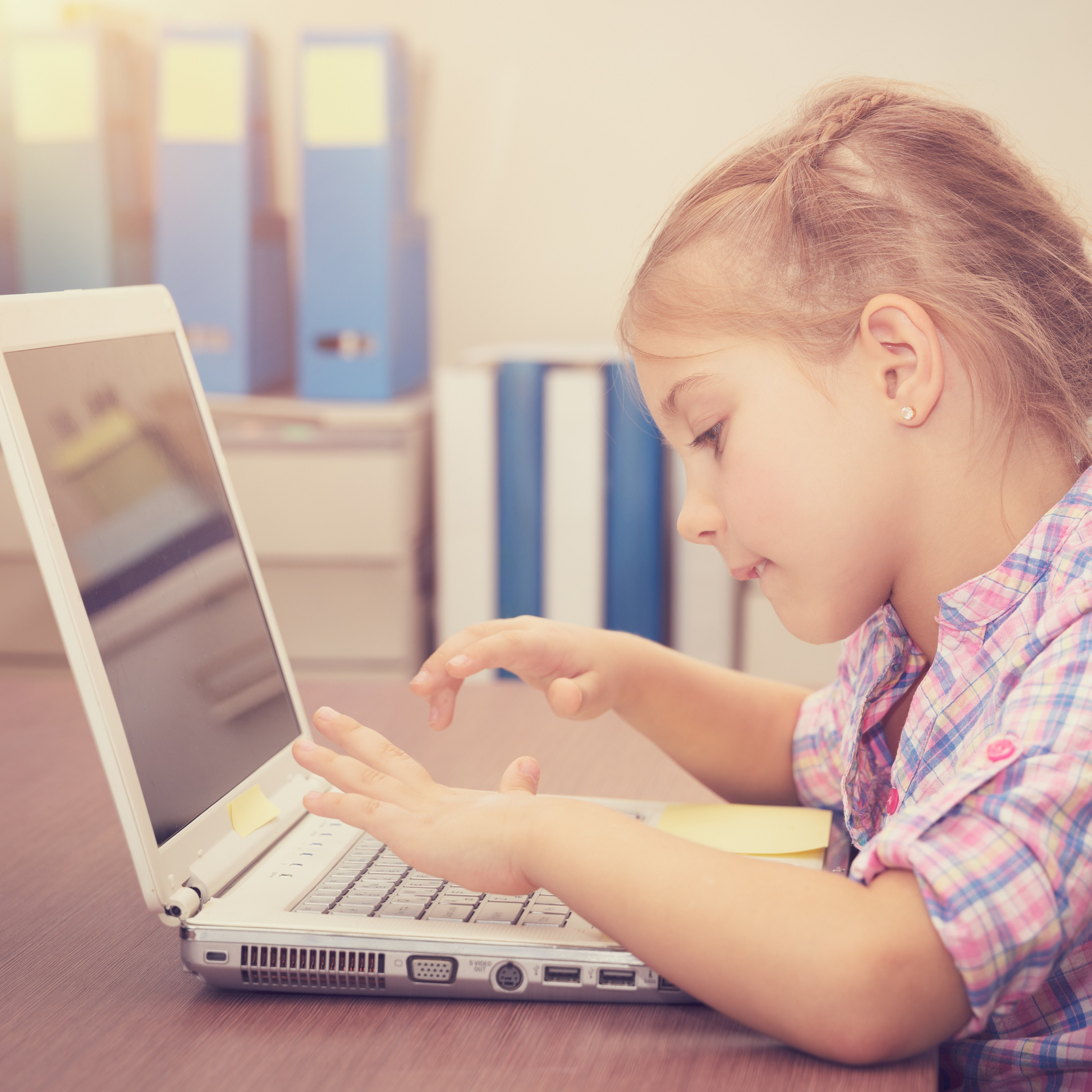 S01E06 -- Can Rural Schools be 99% Represented in High Speed Internet Access for Online Learning, Interview with Dr. Steve Johnson with Lisbon North Dakota Public Schools.