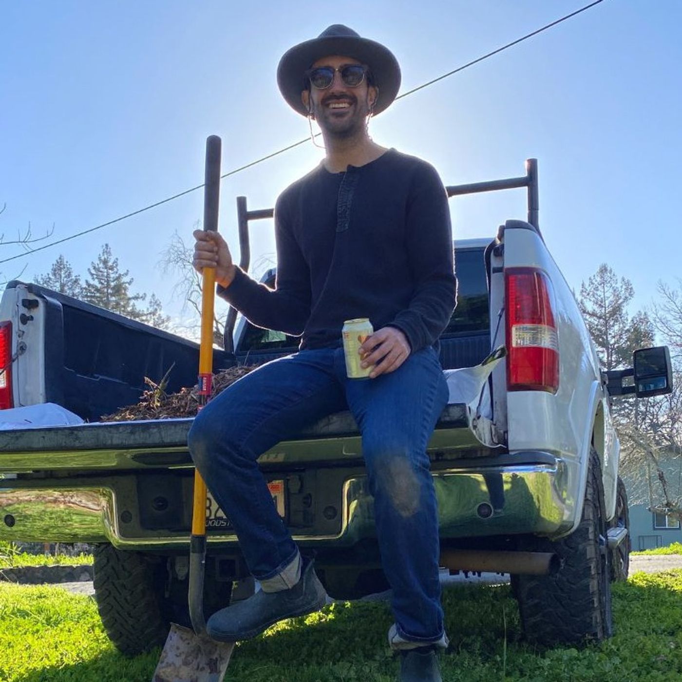 Building a virtual assistant for market farms with Ari Memar of Farmhand