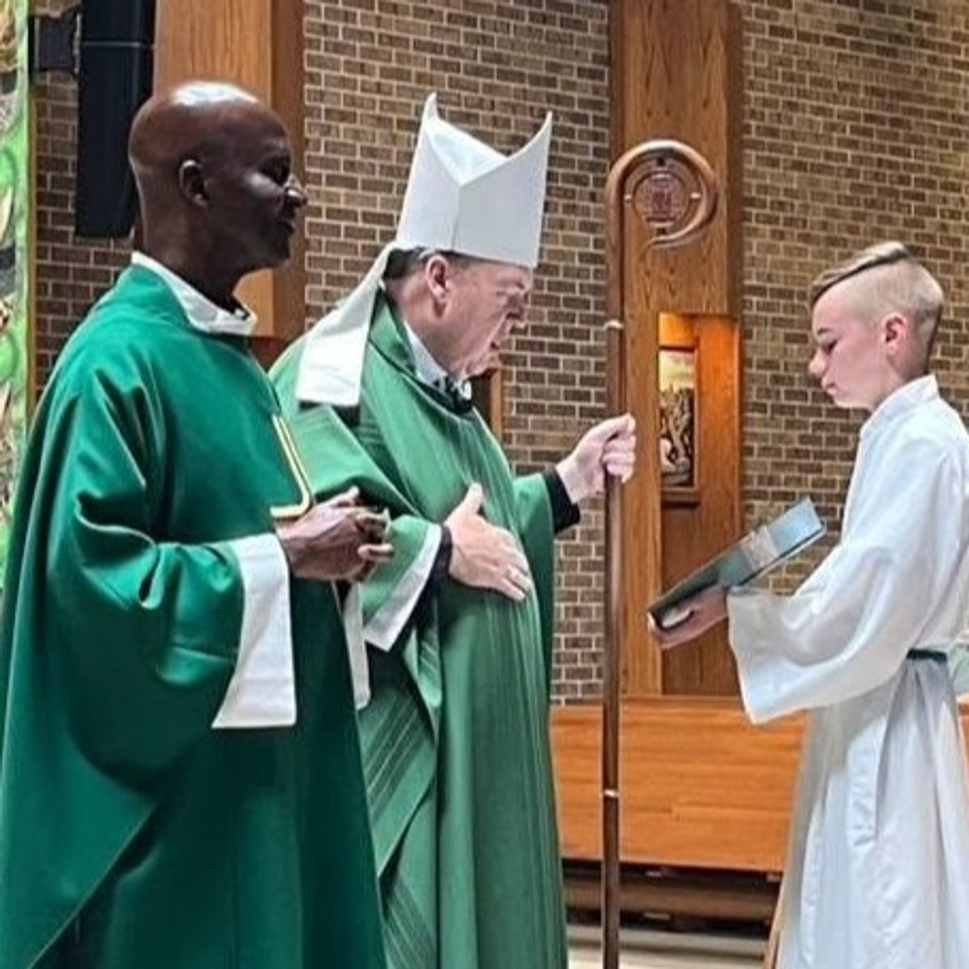 "The Answer to Our Prayers": A New Pastor at Sacred Heart Newton – Michelle Miller & Fr. Louis Hammond – 09/03/2026 episode artwork