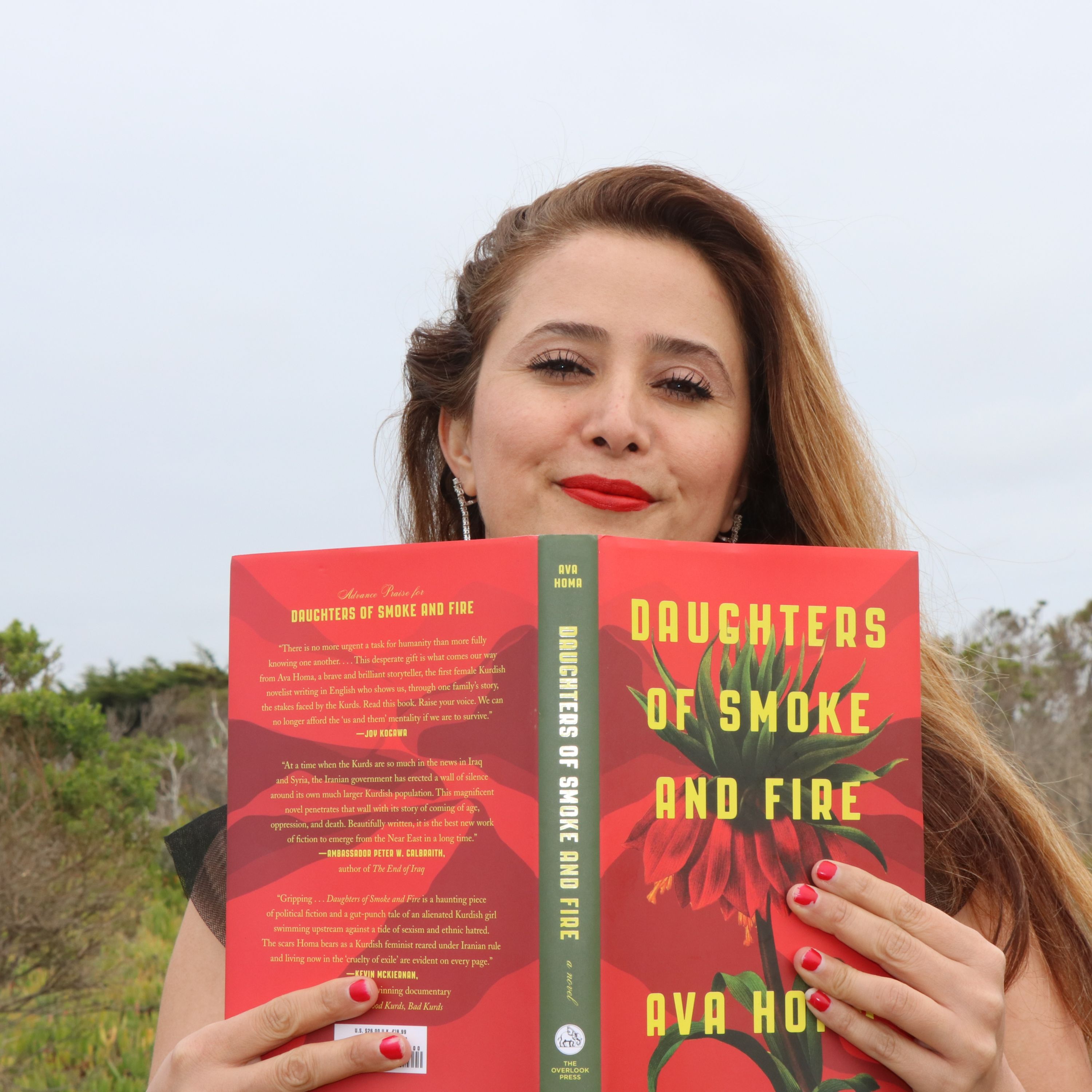 Author Ava Homa's Daughters Of Smoke And Fire and its Parallels to the Uprisings in Iran episode artwork
