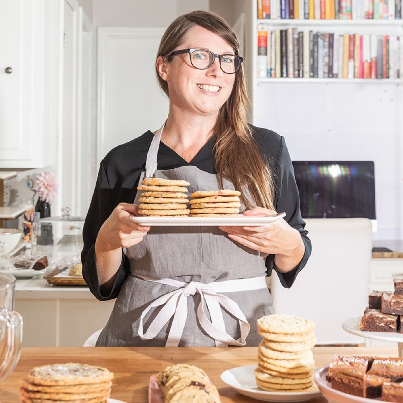 cover of episode Holiday Cookies With Sarah Kieffer Of “100 Cookies”