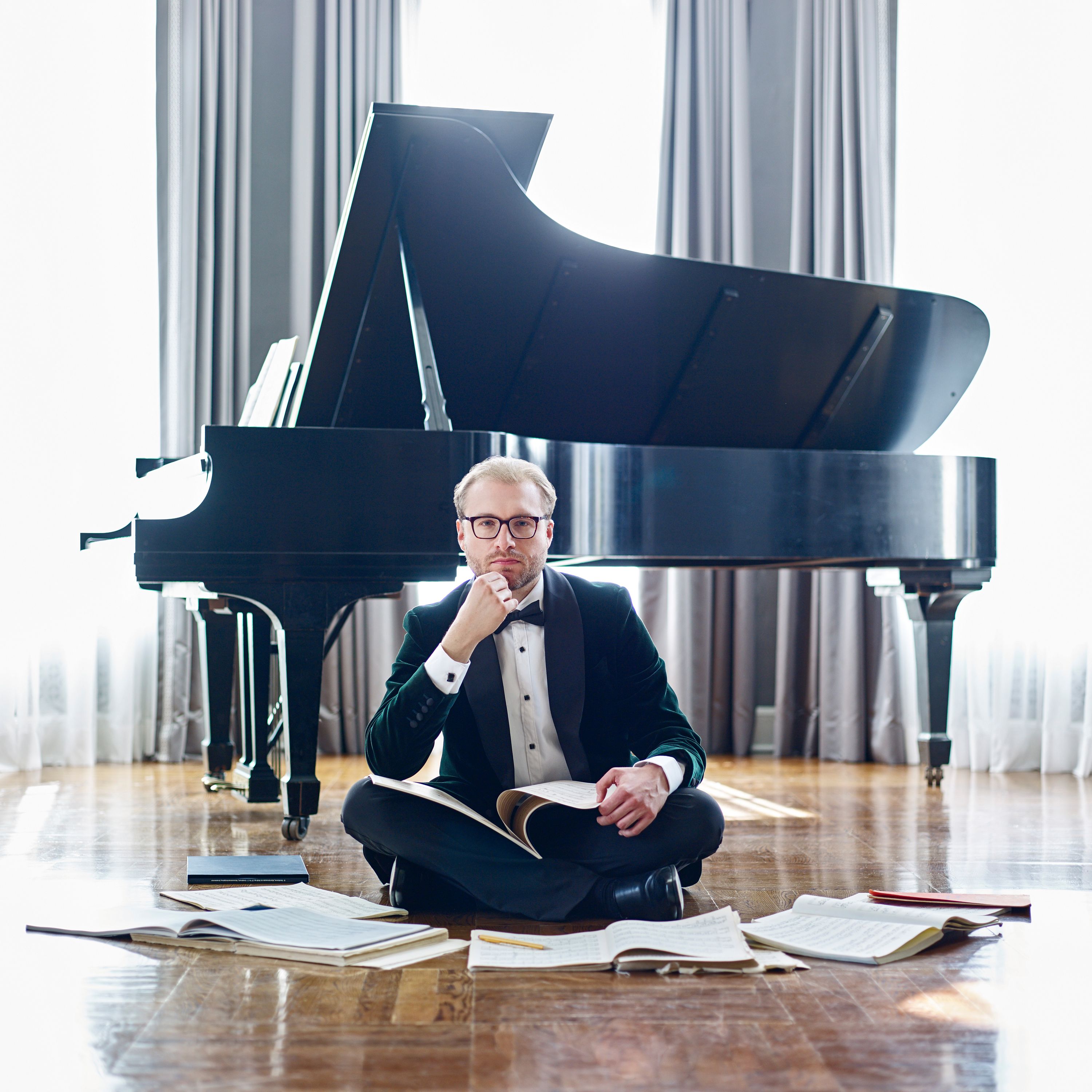 Adam Golka - Acclaimed Classical Pianist. Performed Beethoven's 32 Piano Sonatas. Winner Of Shanghai Piano Competition. Has Performed As A Soloist With Dozens Of International Orchestras!