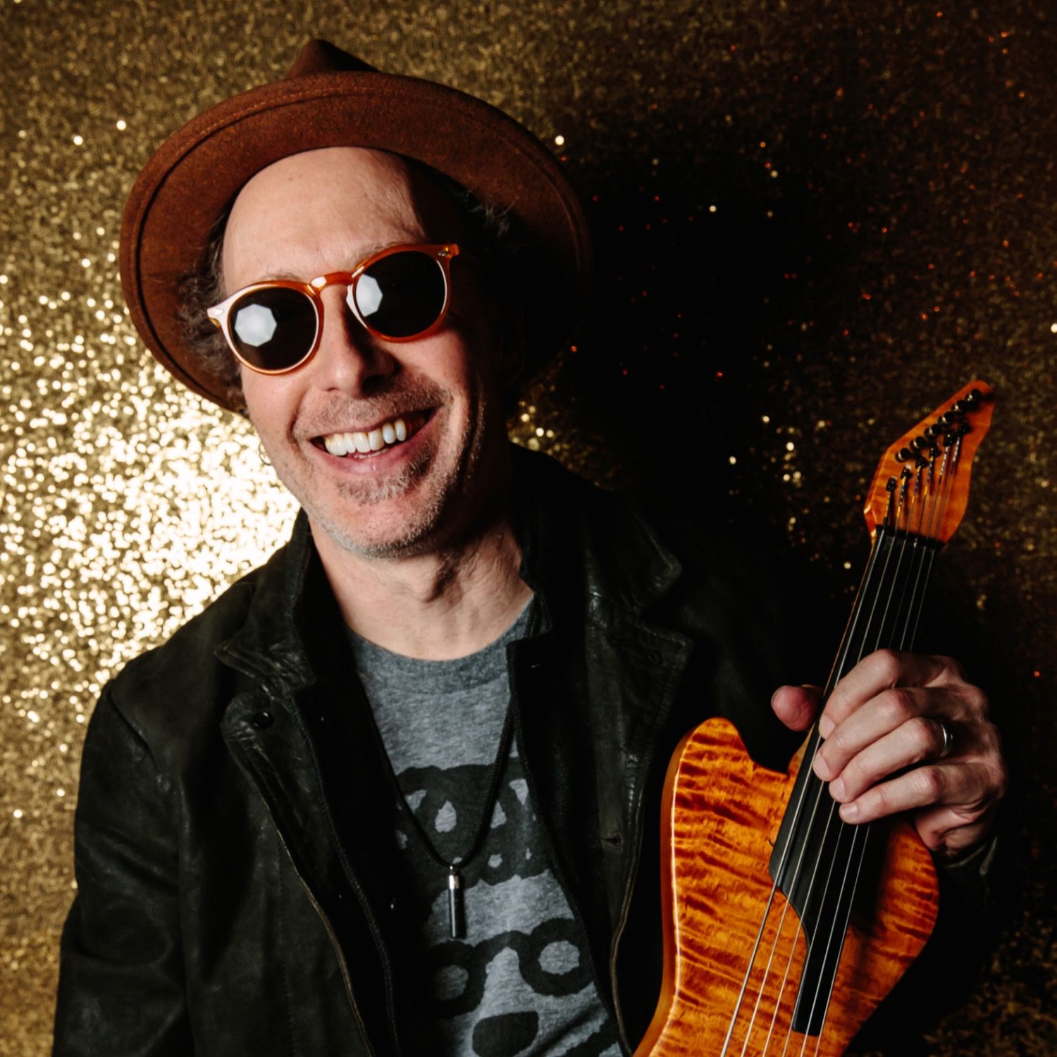 Tracy Silverman - "Jimi Hendrix Of The Violin". Plays 6 String Electric Violin With Loops, Pedals And Effects. Classical, Rock, Jazz, Hip Hop. Featured On NPR And CBS Sunday Morning!