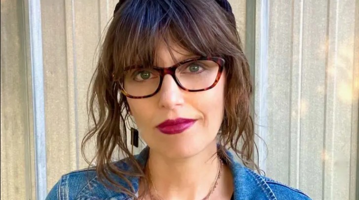 Allison Bumsted - Teen Magazine Queen And Beatles SuperFan! Author Of "TeenSet, Teen Fan Magazines, and Rock Journalism: Don't Let the Name Fool You". Masters Degree In The Beatles. Professor!