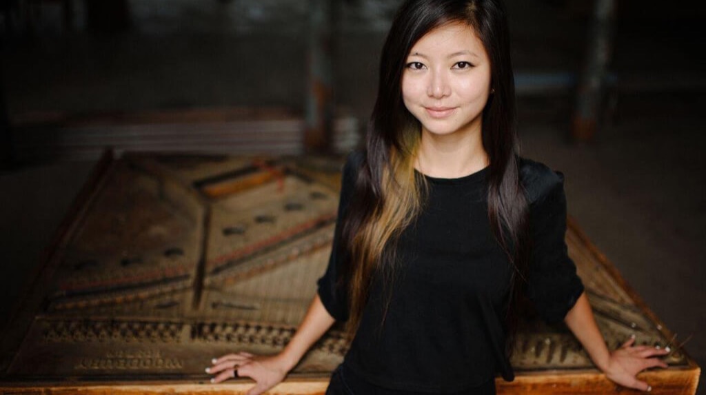 Vicky Chow - Hong Kong/Canadian/American Contemporary Classical Pianist. Member Of The Bang On A Can All Stars. Collaborated With Meredith Monk, Philip Glass, John Zorn!