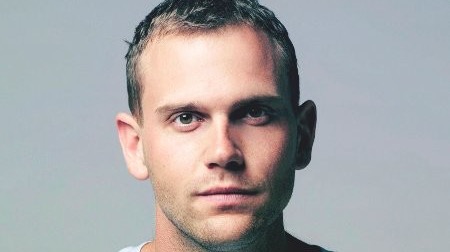 Josh Simons - Technology For Musicians. Australian-Based CEO of Vinyl Group Consisting Of Vampr, Social Network For Musicians; And Jaxsta, Music Database Company!