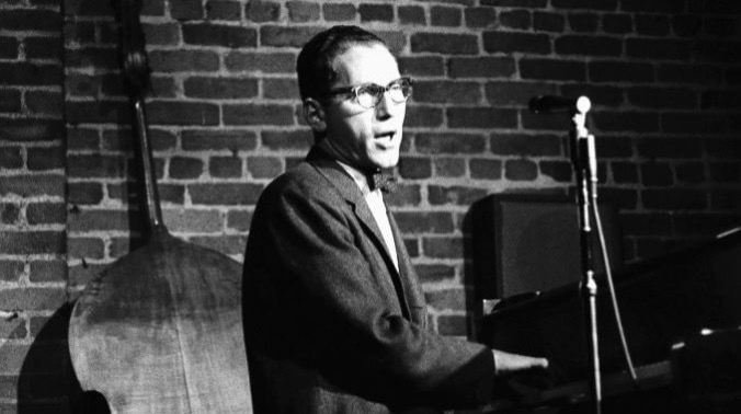 A Tribute To Tom Lehrer - Brilliant Musical Satirist From The '50s And '60s. "Poisoning Pigeons In The Park", "I Hold Your Hand In Mine", "The Vatican Rag", "The Elements"!
