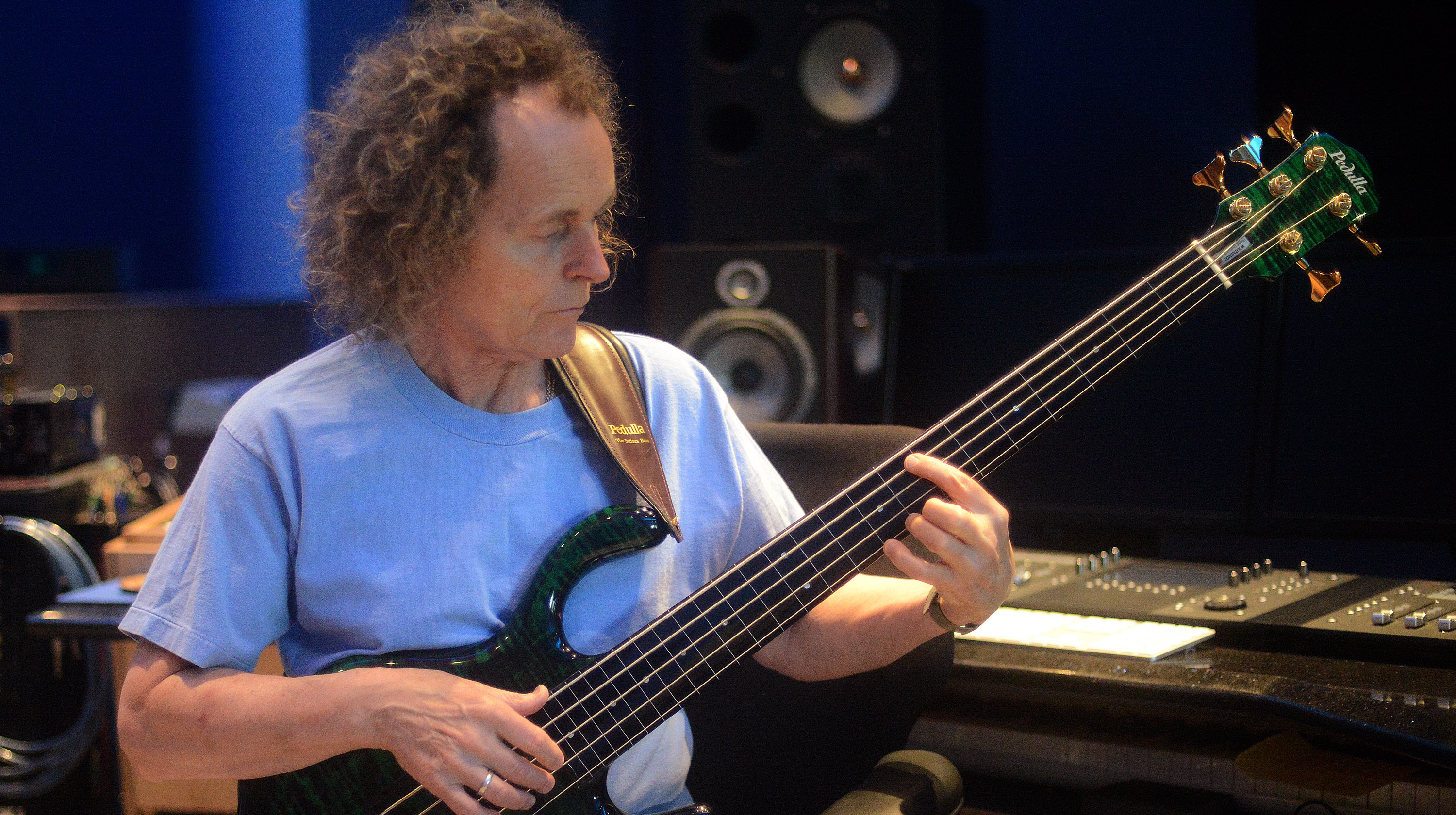 Mark Egan - Acclaimed Electric Bassist With Pat Metheny Group, Elements, Gil Evans Orchestra. Recorded With Sting, Roger Daltrey, Judy Collins, Cyndi Lauper, Art Garfunkel, Gato Barbieri And More!