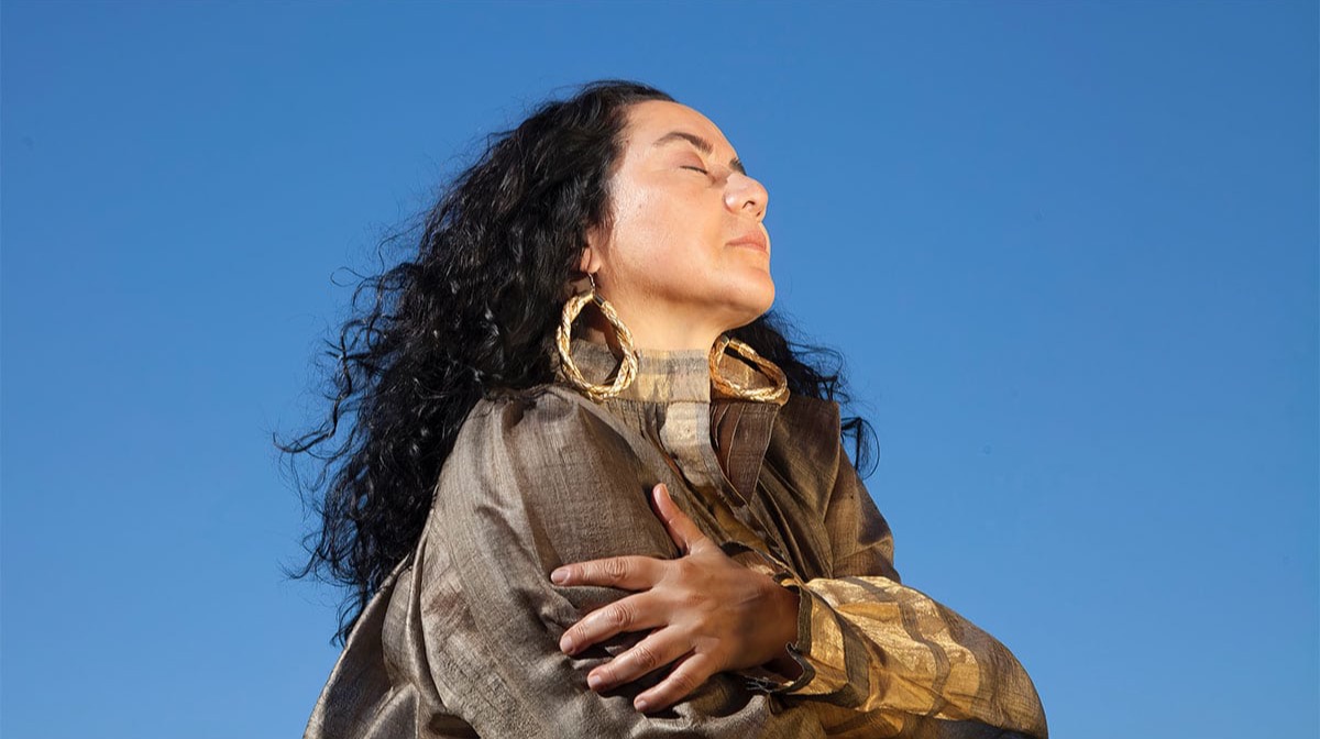 Claudia Acuna - Extraordinary Chilean Jazz Vocalist And Latin Grammy Nominee. South American Folk Music With Jazz And World Music. Branford Marsalis, Herbie Hancock!