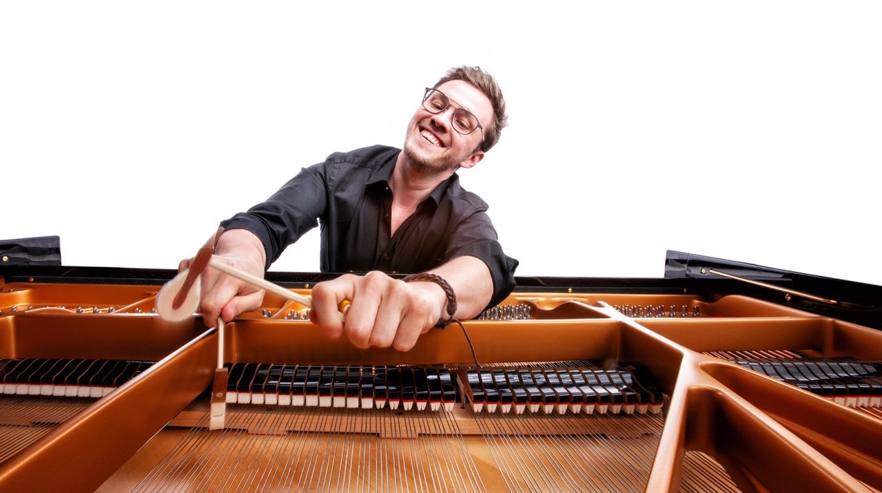 Frank Dupree - Award Winning German Pianist And Conductor. Plays Classical And Jazz. Devotee Of Ukrainian Composer Nikolai Kapustin. London Philharmonic, Bern Symphony, Lincoln Center, Royal Albert Hall!
