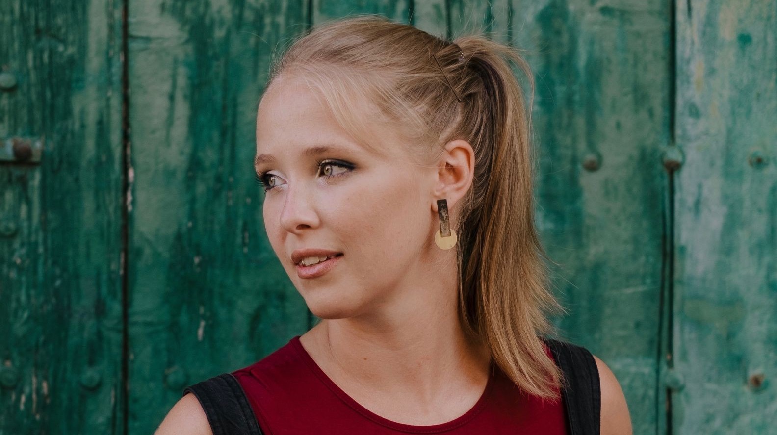Dani Howard - Hong Kong Born, Renowned British Composer And Orchestrator. Works Performed By London Symphony, BBC Symphony, Royal Philharmonic. Award Winning "Trombone Concerto"!