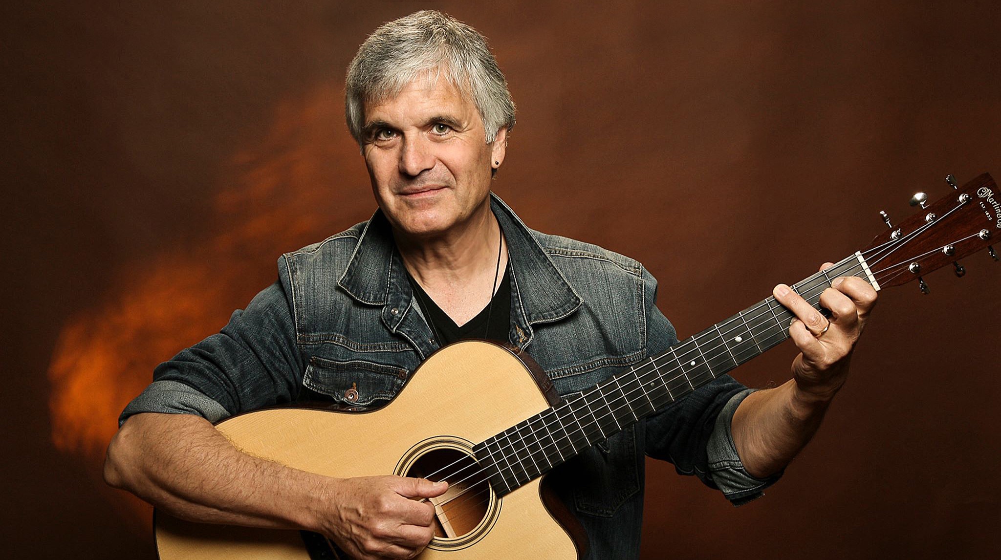 Laurence Juber - Superstar British Guitarist. Played With Paul McCartney In Wings. Worked With George Martin, Ringo, Charles Aznavour. "The Spy Who Loved Me", "Happy Days"!