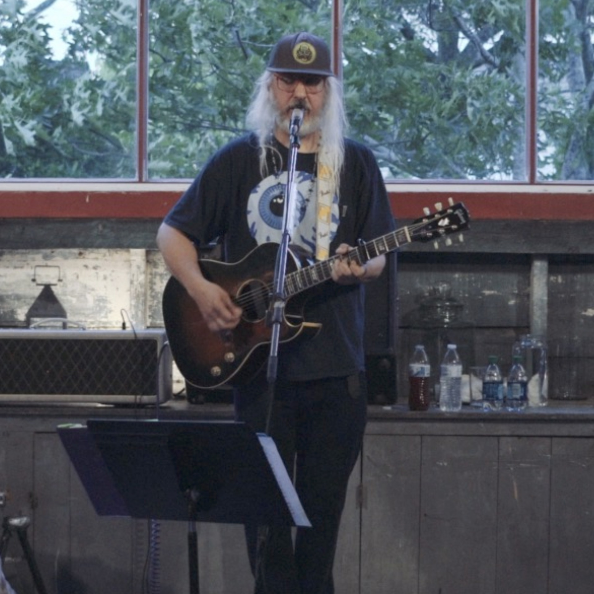J Mascis in Concert