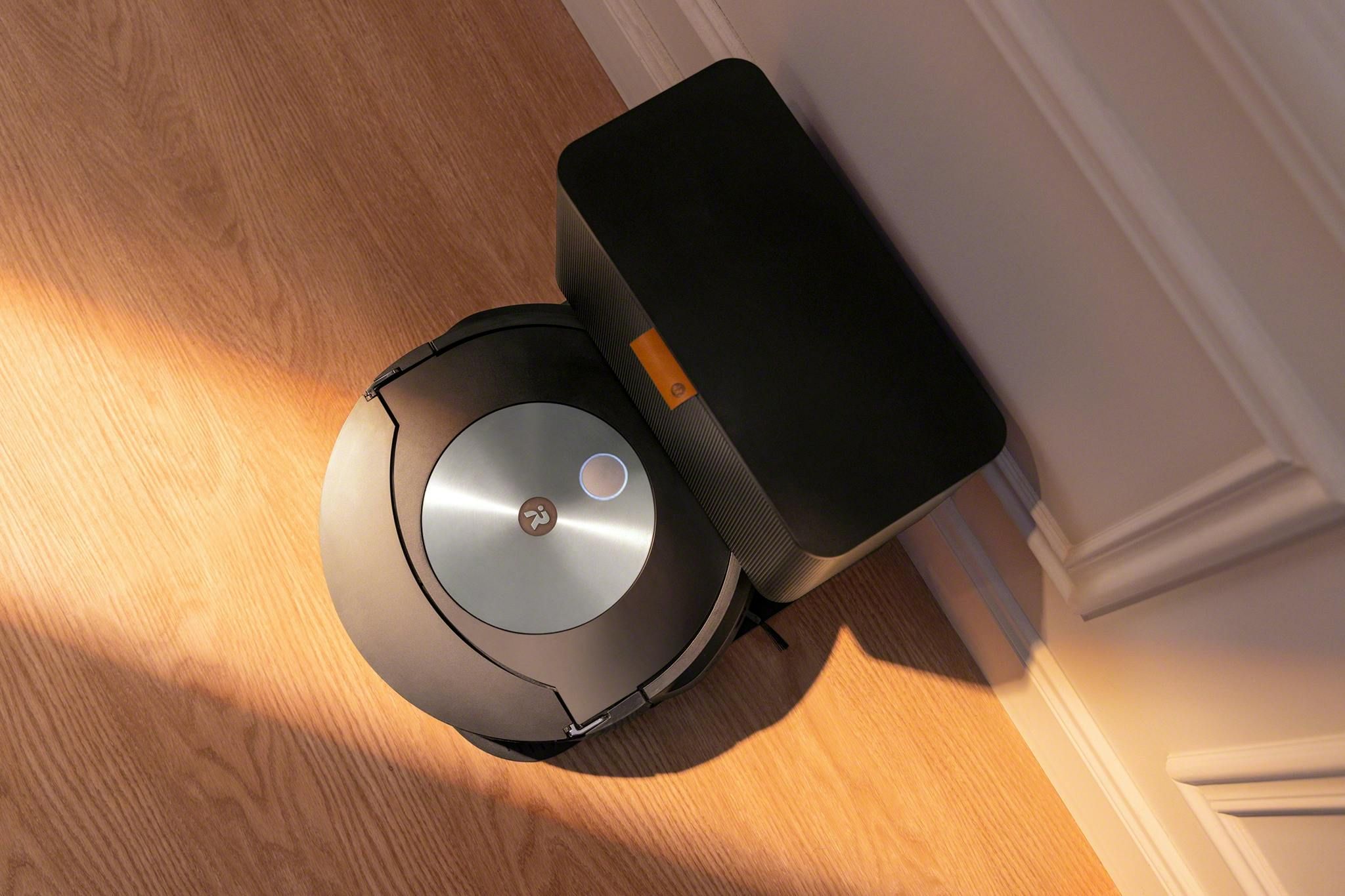 Its a vacuum - no its a mop - The First Truly Hands-Free Vacuum and Mop Robot