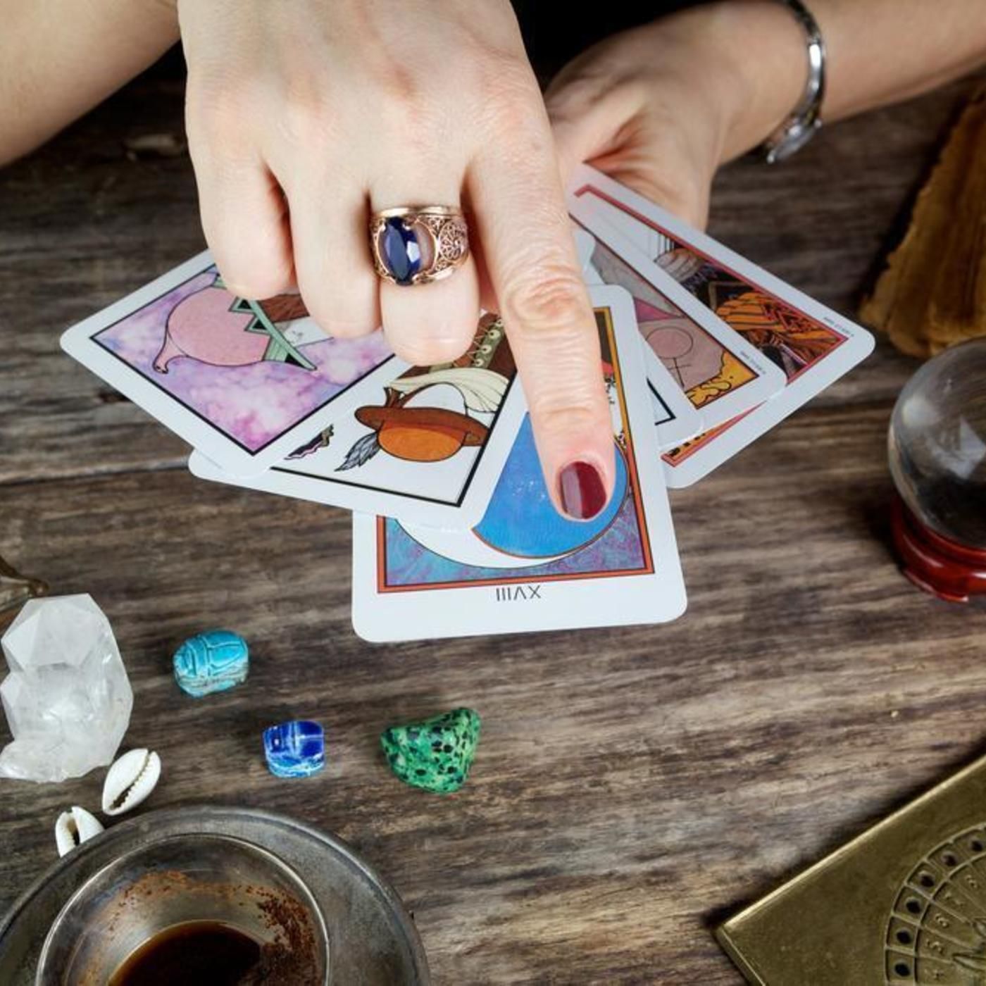 181: 8 de enero – Cuál es el mensaje de las cartas del Tarot para cada signo del zodiaco este año episode artwork
