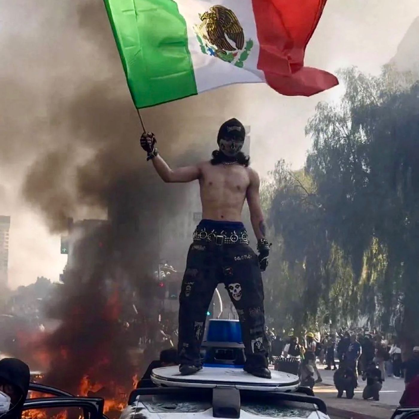 Ep. 121 - Chinga La Migra: Understanding Your Rights under a MAGA Regime ft. Khiabett Osuna