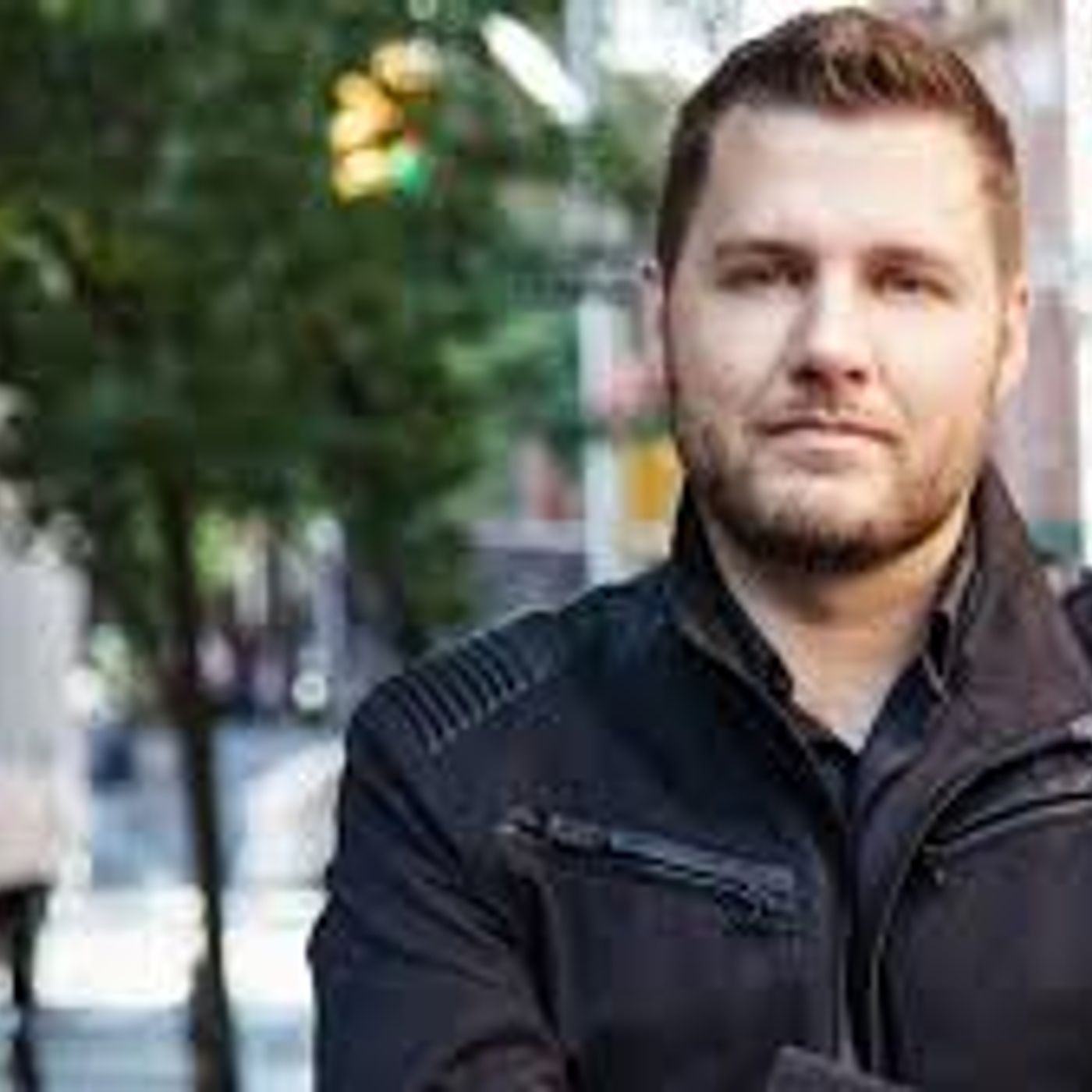 SPOTLIGHT: Focus on What Matters with Mark Manson (20 Min)