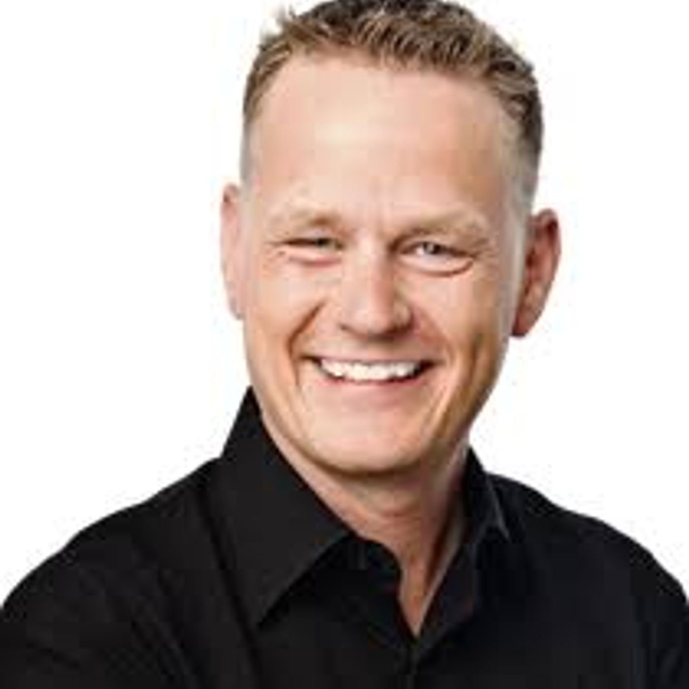 Bringing Common Sense Back to the Organization with Martin Lindstrom