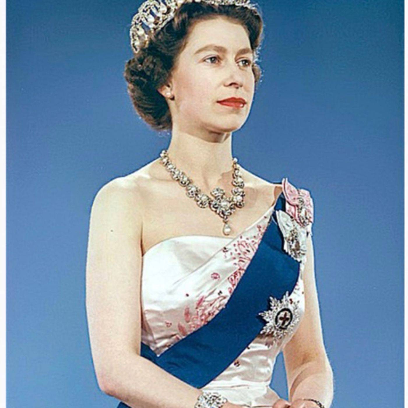 Queen Elizabeth II The Tribute episode artwork