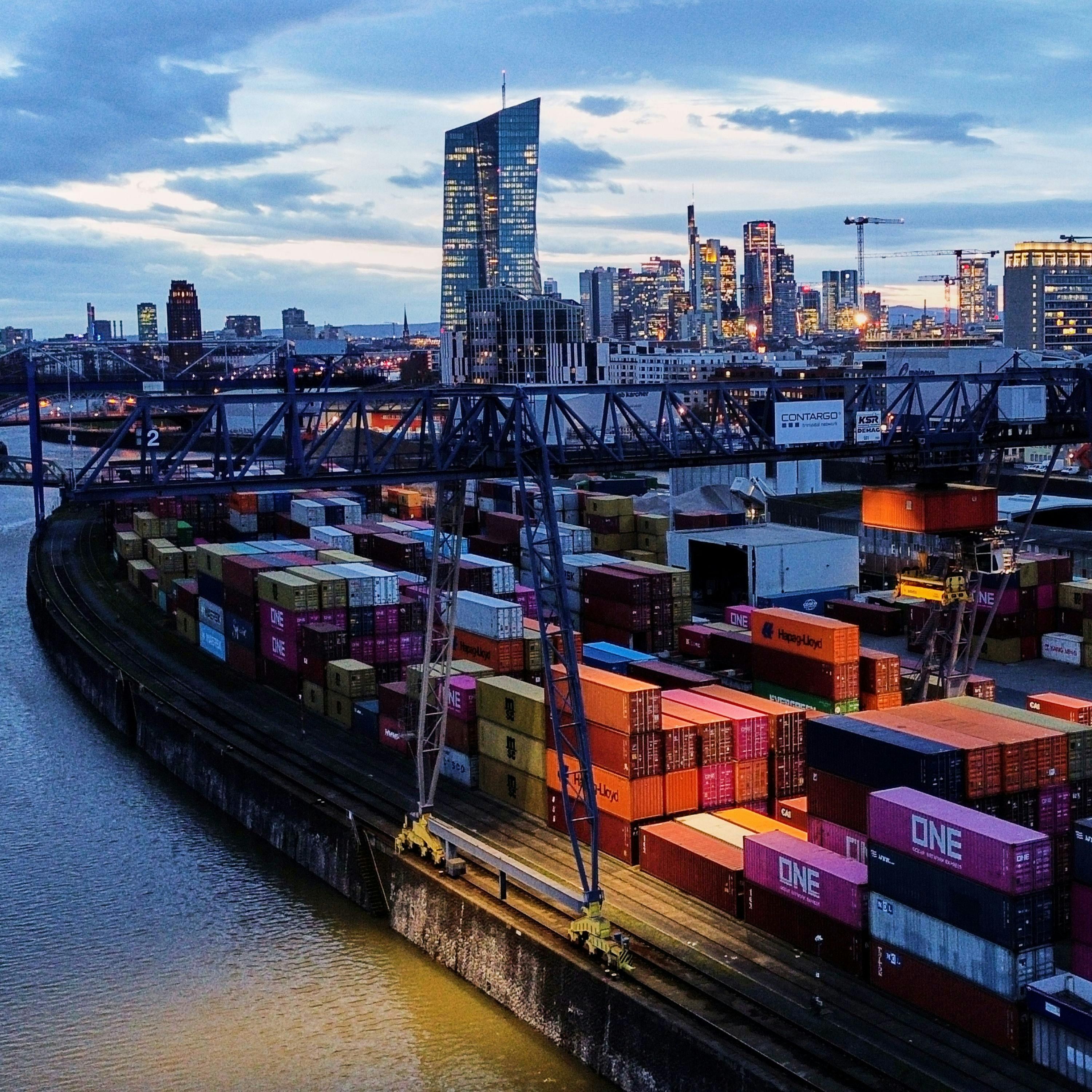 Poll Shows Backlash to Trump Tariffs