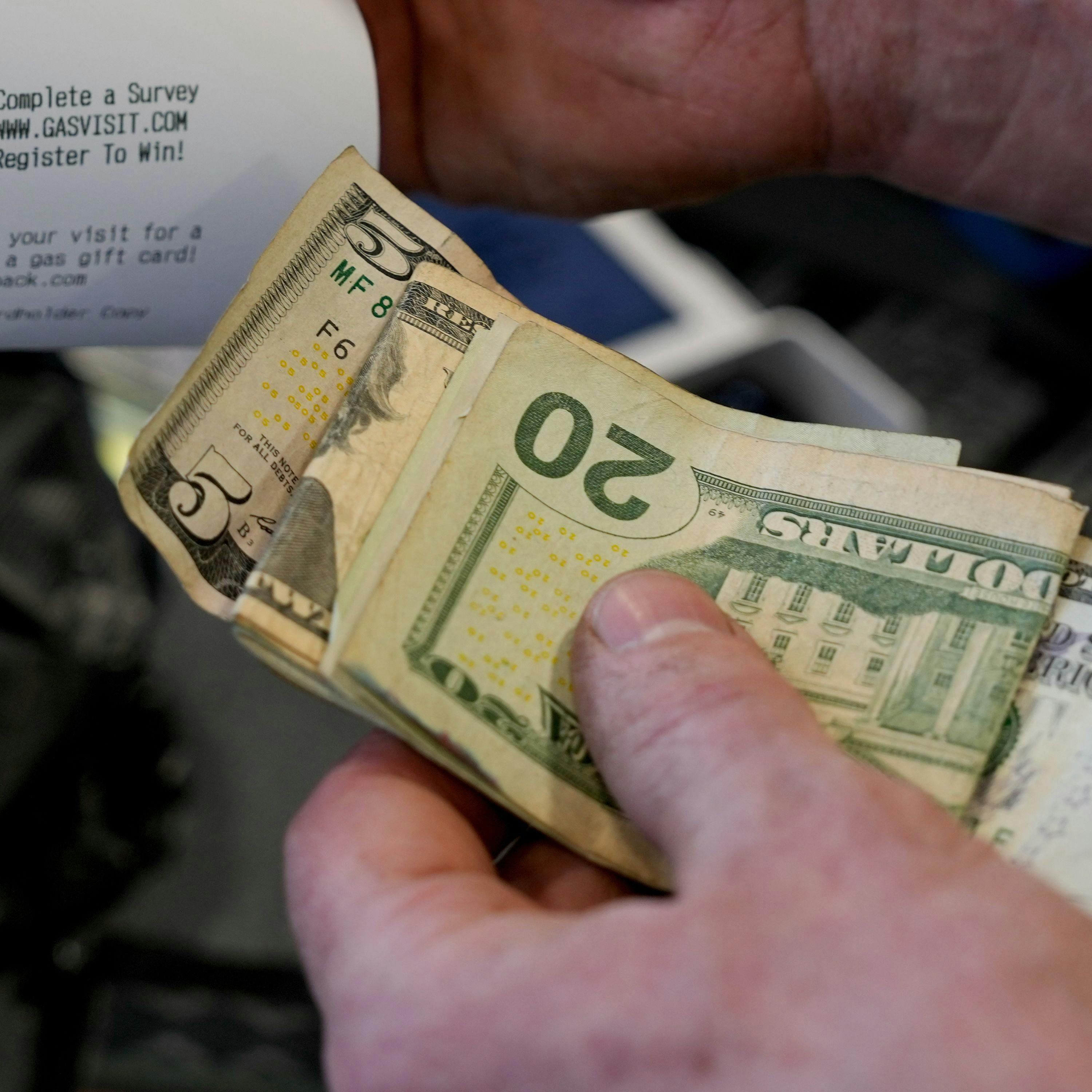 New Warning Signs as U.S. Growth Slows