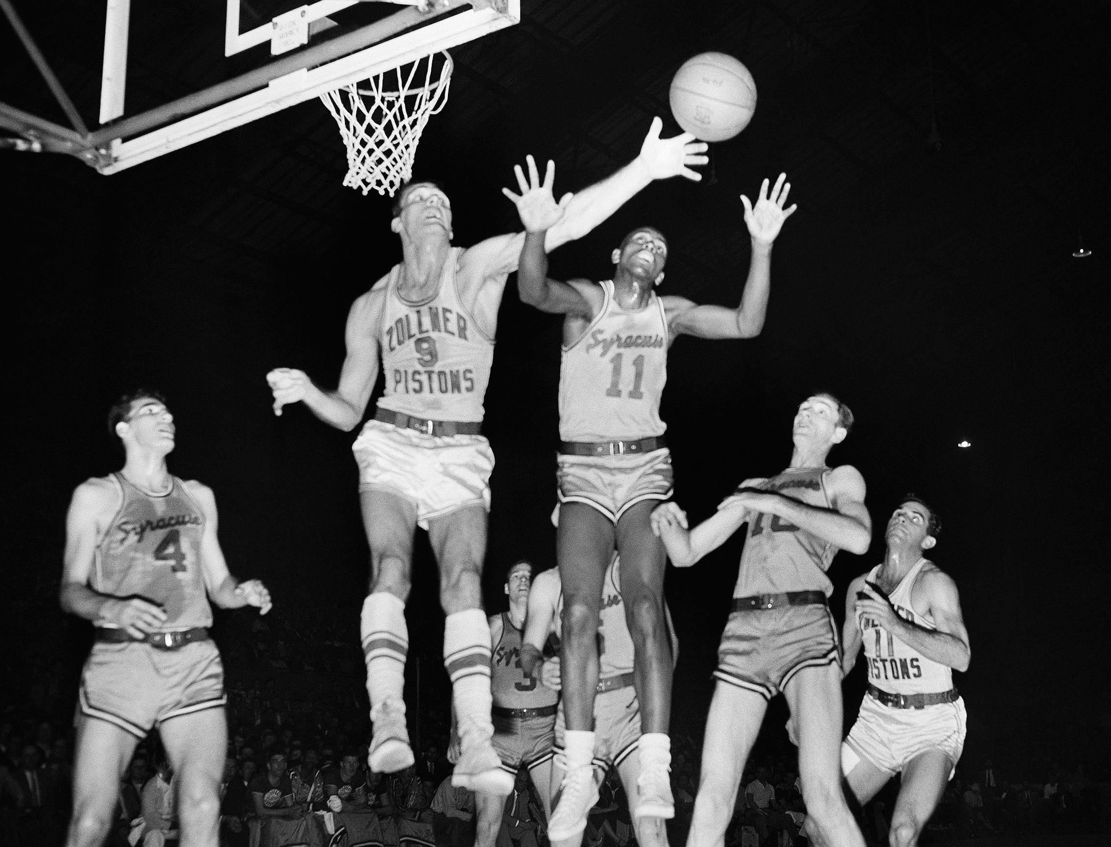 Earl Lloyd Made History on This Day in 1950 as First African American to Play in an NBA Game