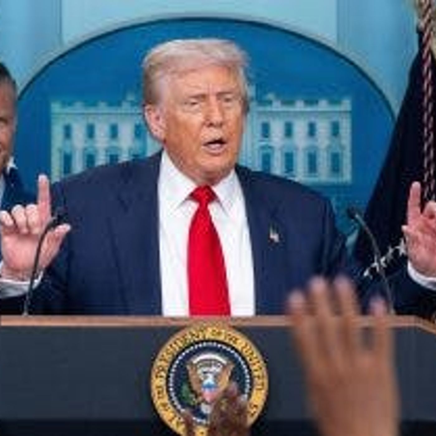 White House Drafts Election Order Amid Trump Criticism