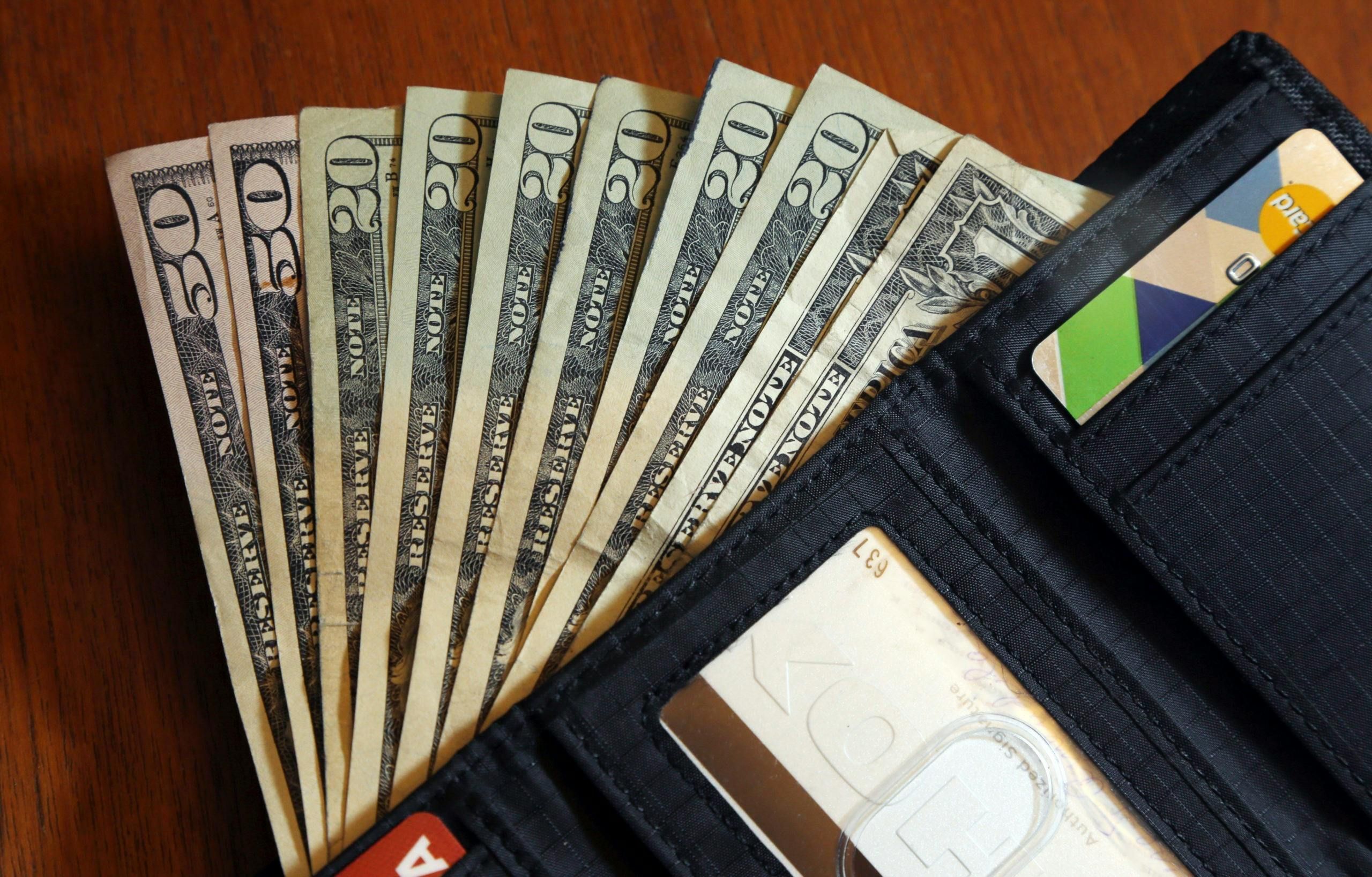 Fed Cuts Rates as Economic Warnings Grow