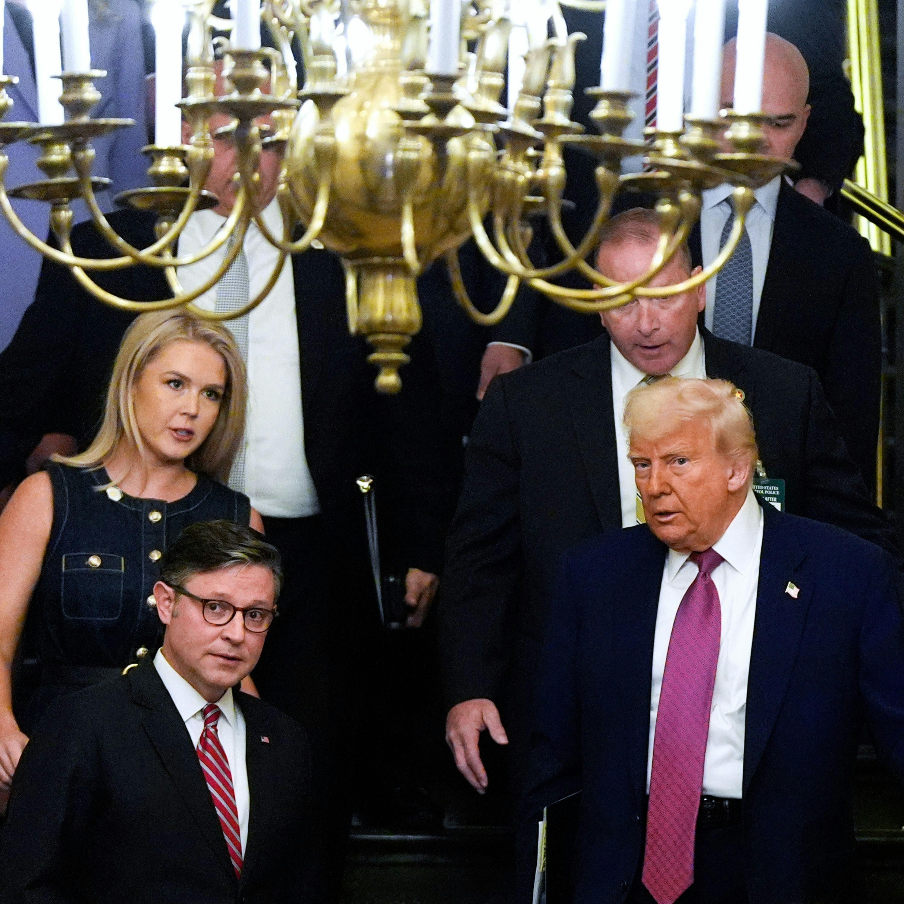 Trump’s Spending Under Fire After U.S. Credit Downgrade