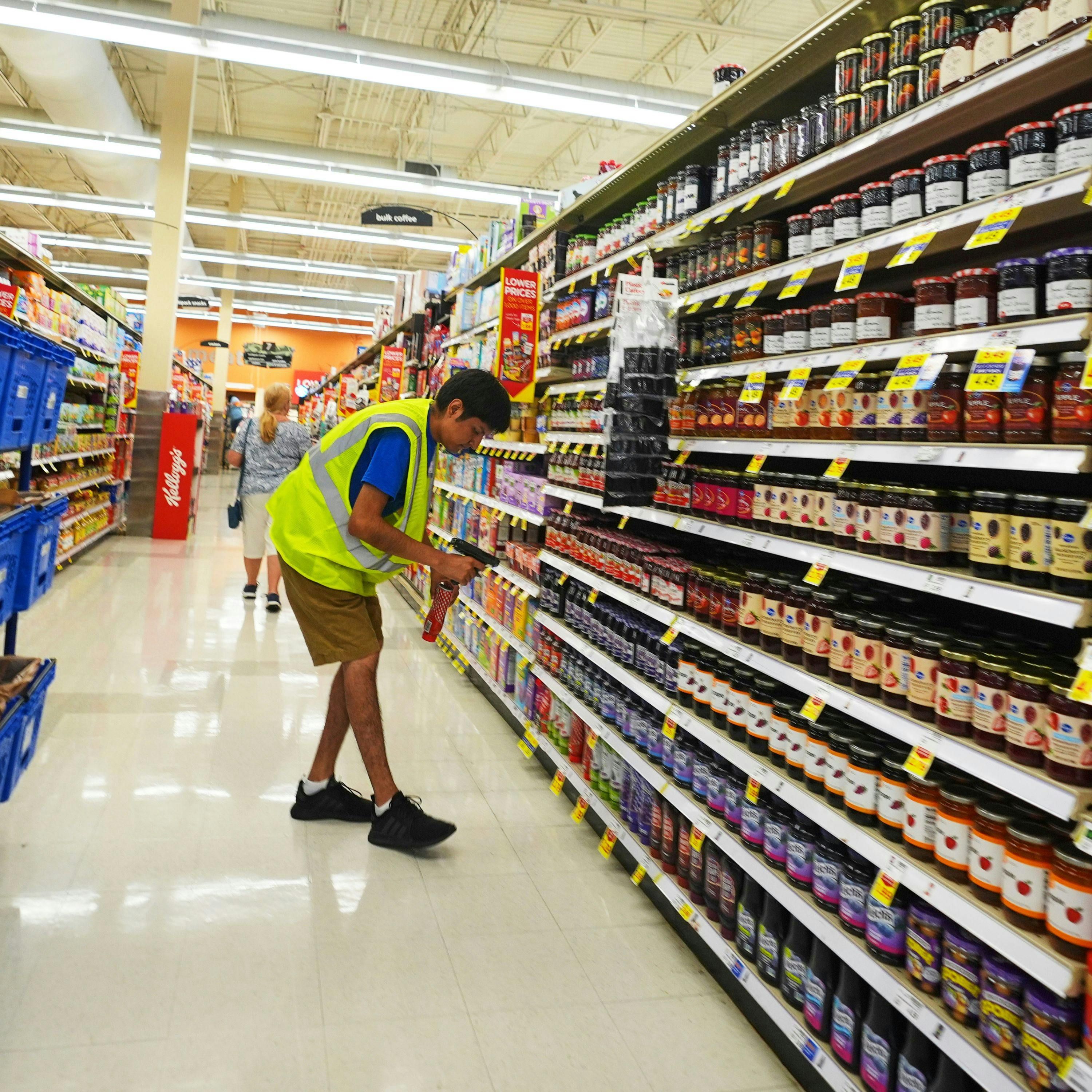 Inflation Rises in August on Food and Rent