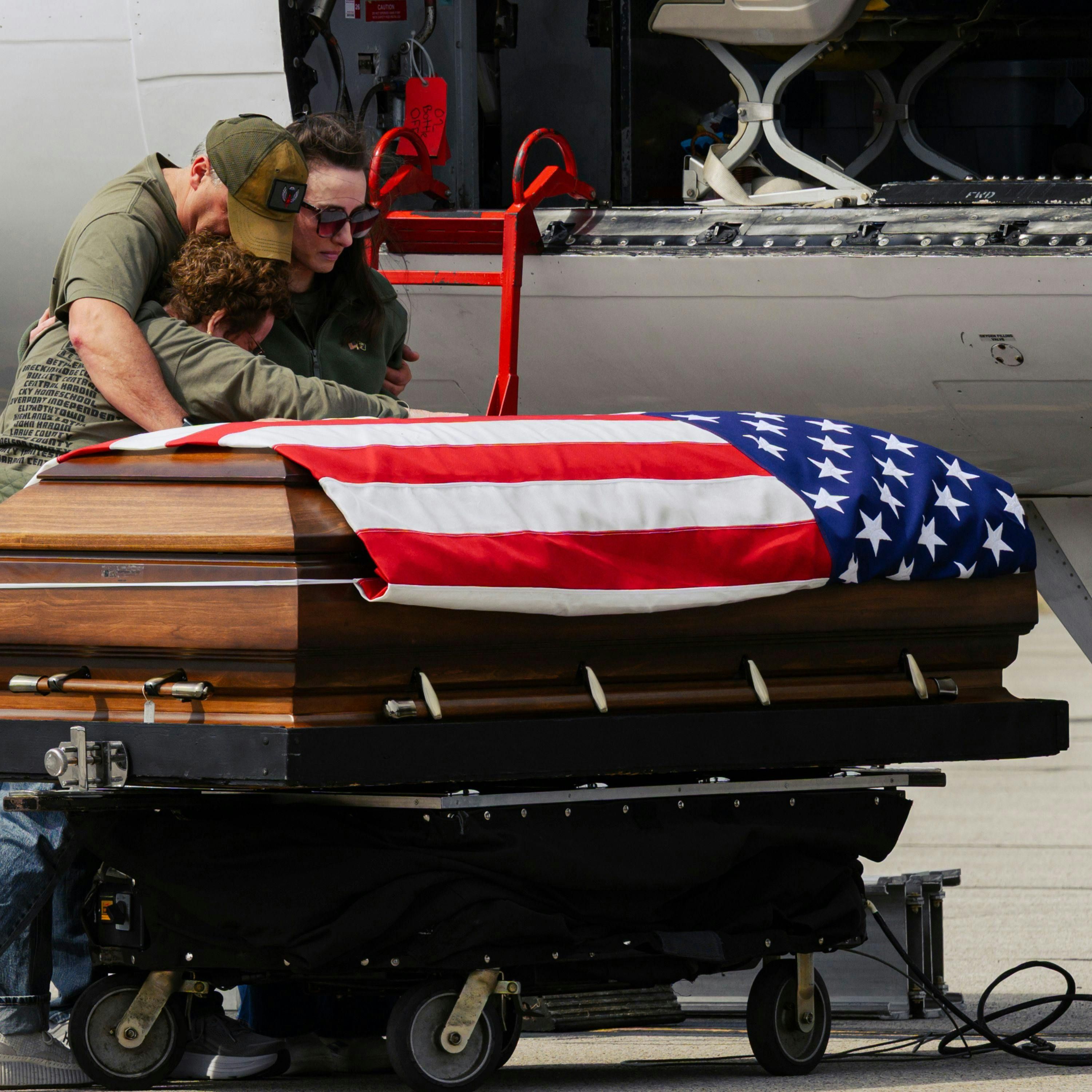 Poll Shows Americans Uneasy Over Iran Conflict