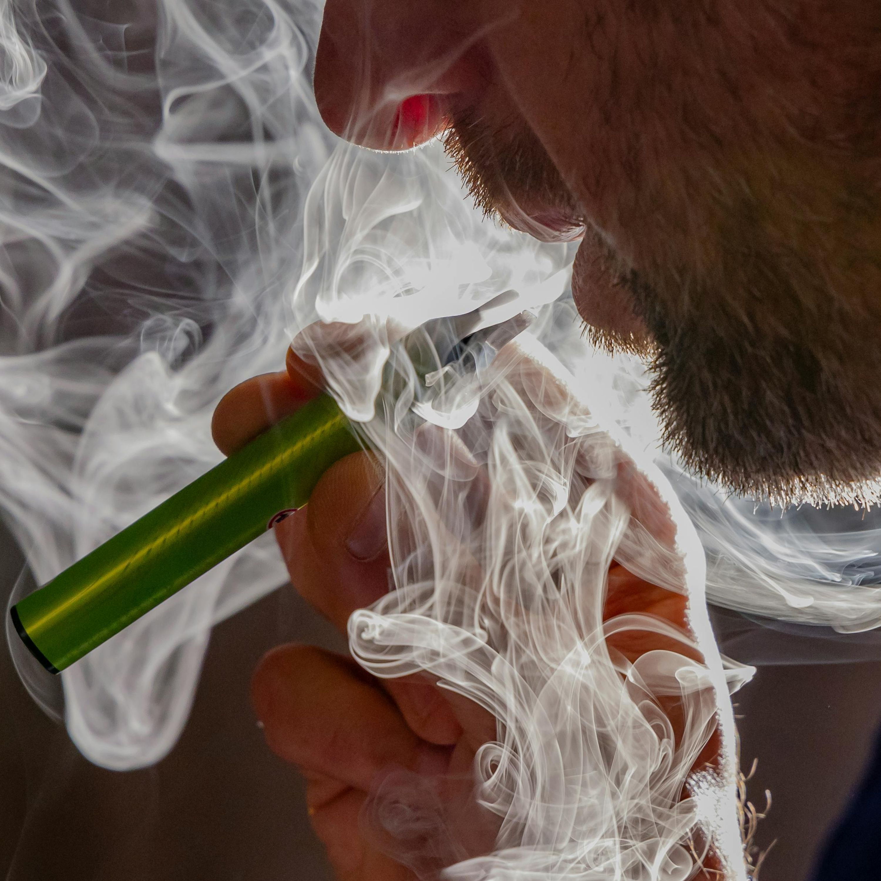 Bipartisan Effort Targets Illicit Chinese Vapes