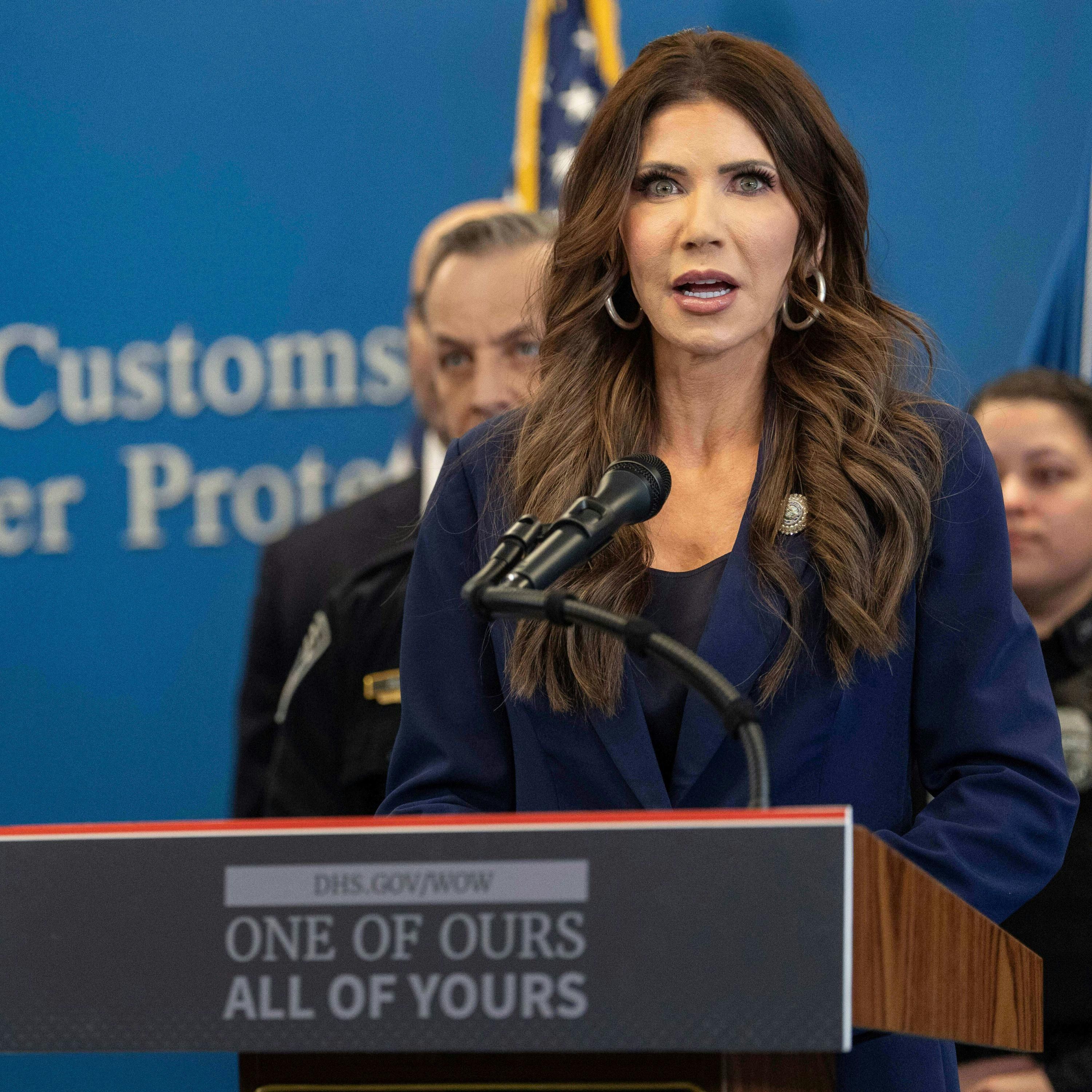 Robin Kelly Moves to Impeach DHS Secretary Kristi Noem