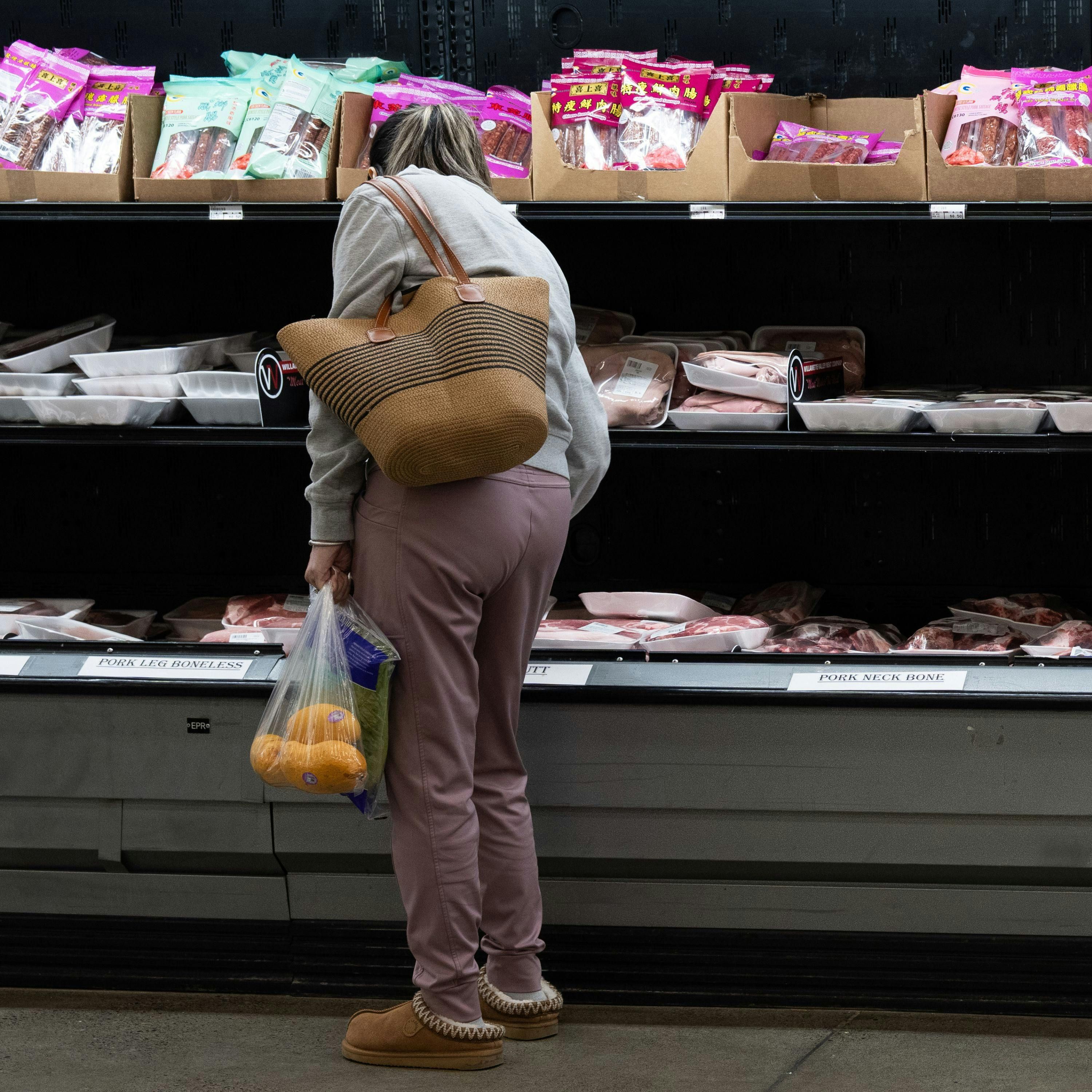 Americans Feel the Squeeze as Inflation Climbs Again
