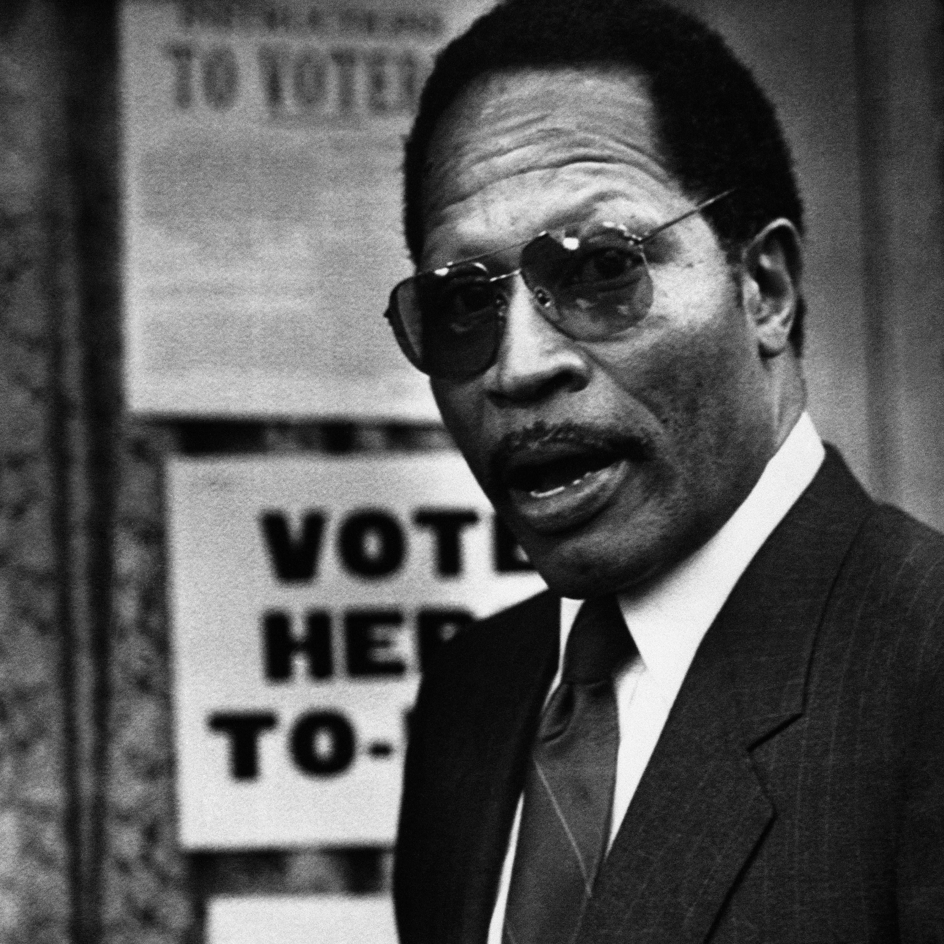 Sharpe James, Longtime Newark Mayor, Dies at 89