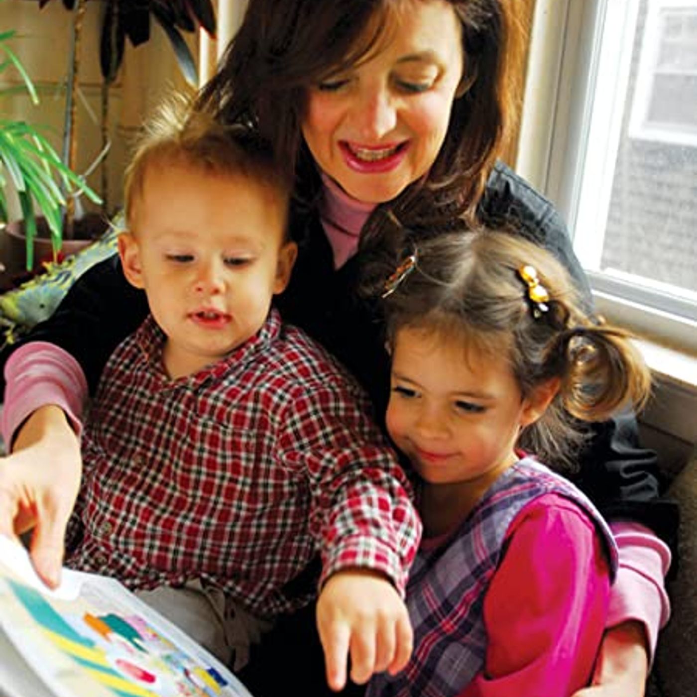 Harvard educated children‘s author, Bracha Goetz joins the show and spreads her infectious positivity. episode artwork