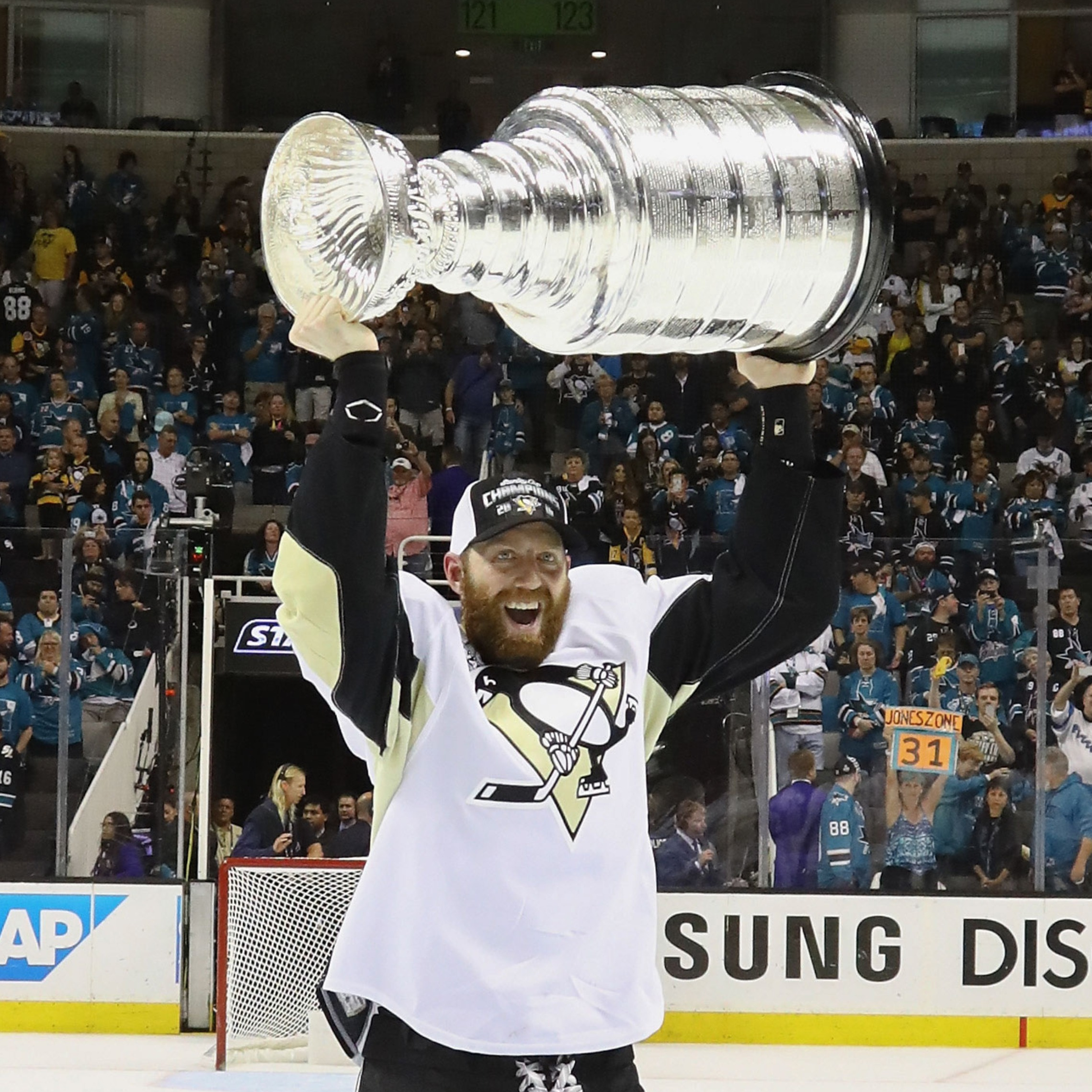Episode 29: The Scoop 2016 Stanley Cup Rewind with Eric Fehr