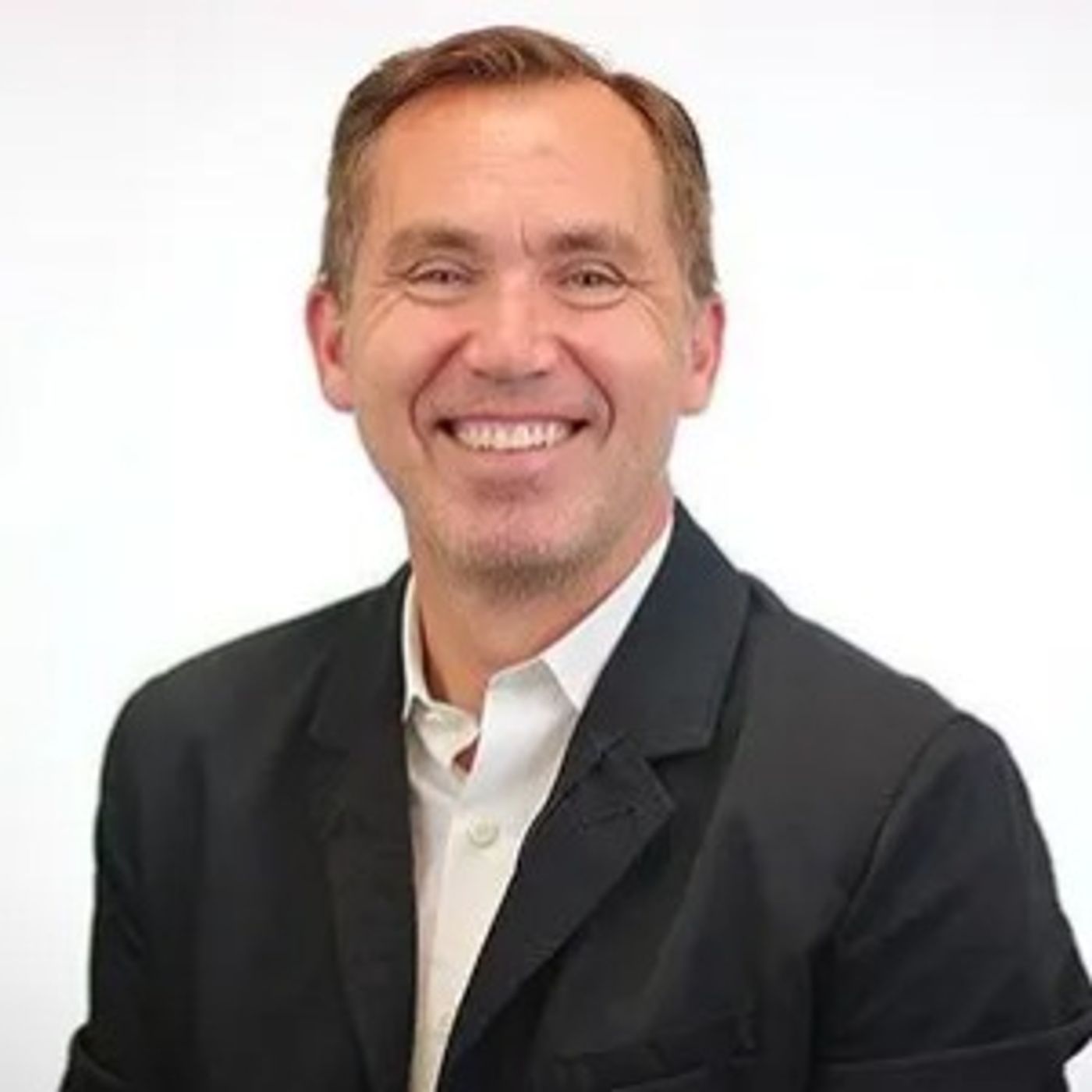 cover of episode The AI Implementation Audit: What Section’s CEO Learned in 18 Months