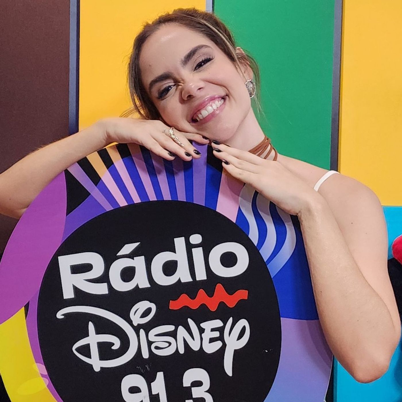 MARIANA FAGUNDES episode artwork